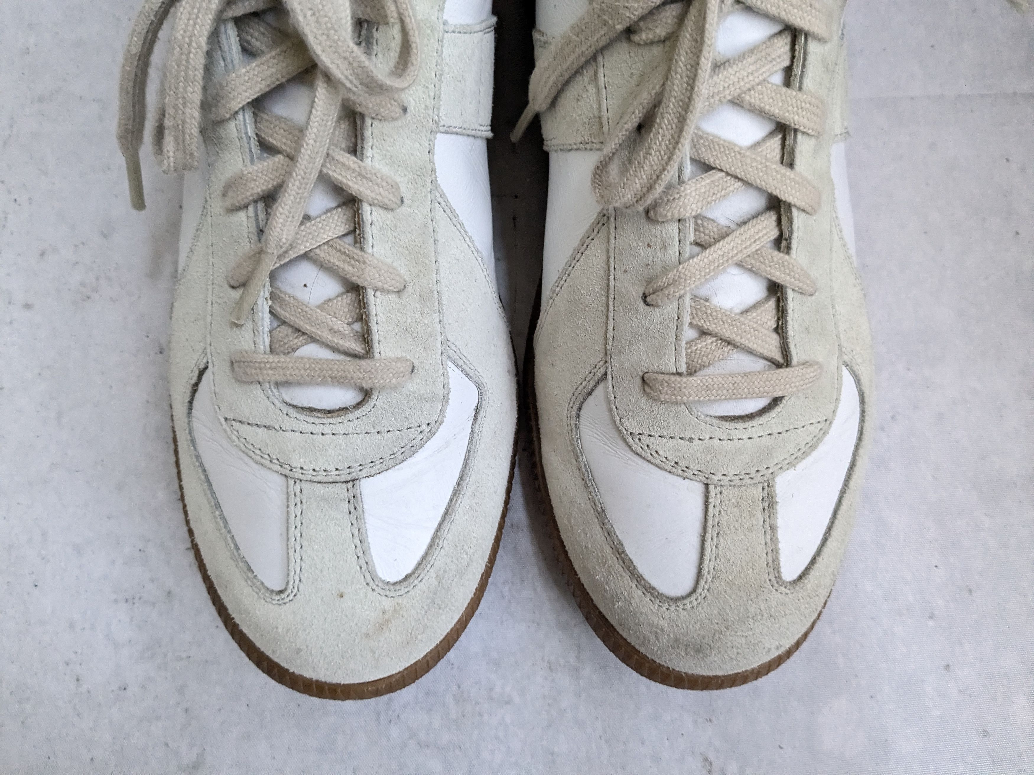 Maison Margiela Maison Margiela GAT Replica White 10 43 Low Tops Size US 10 / EU 43 - 2 Thumbnail