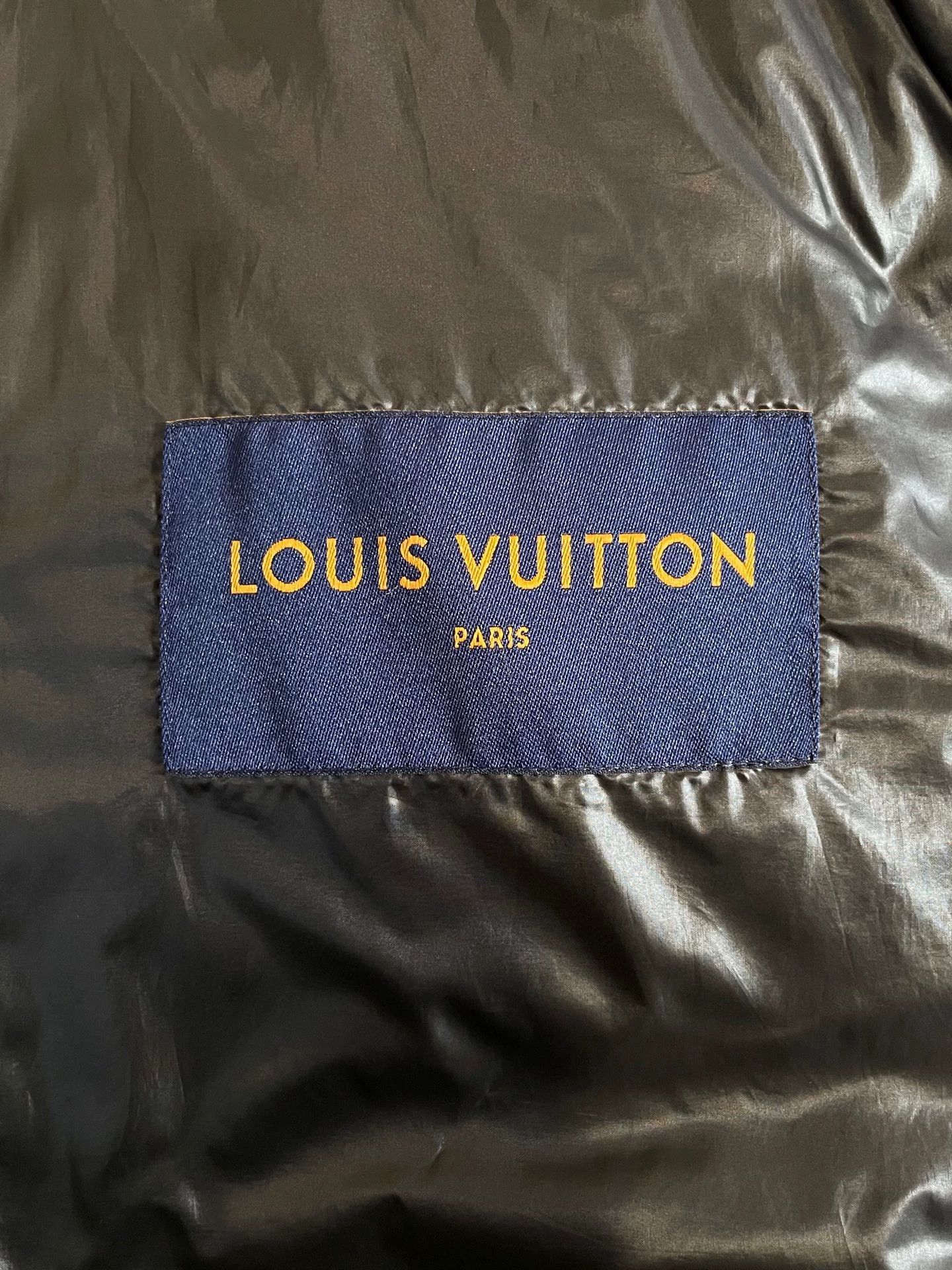 Louis Vuitton lv black floral hooded down jacket Size US L / EU 52-54 / 3 - 6 Thumbnail