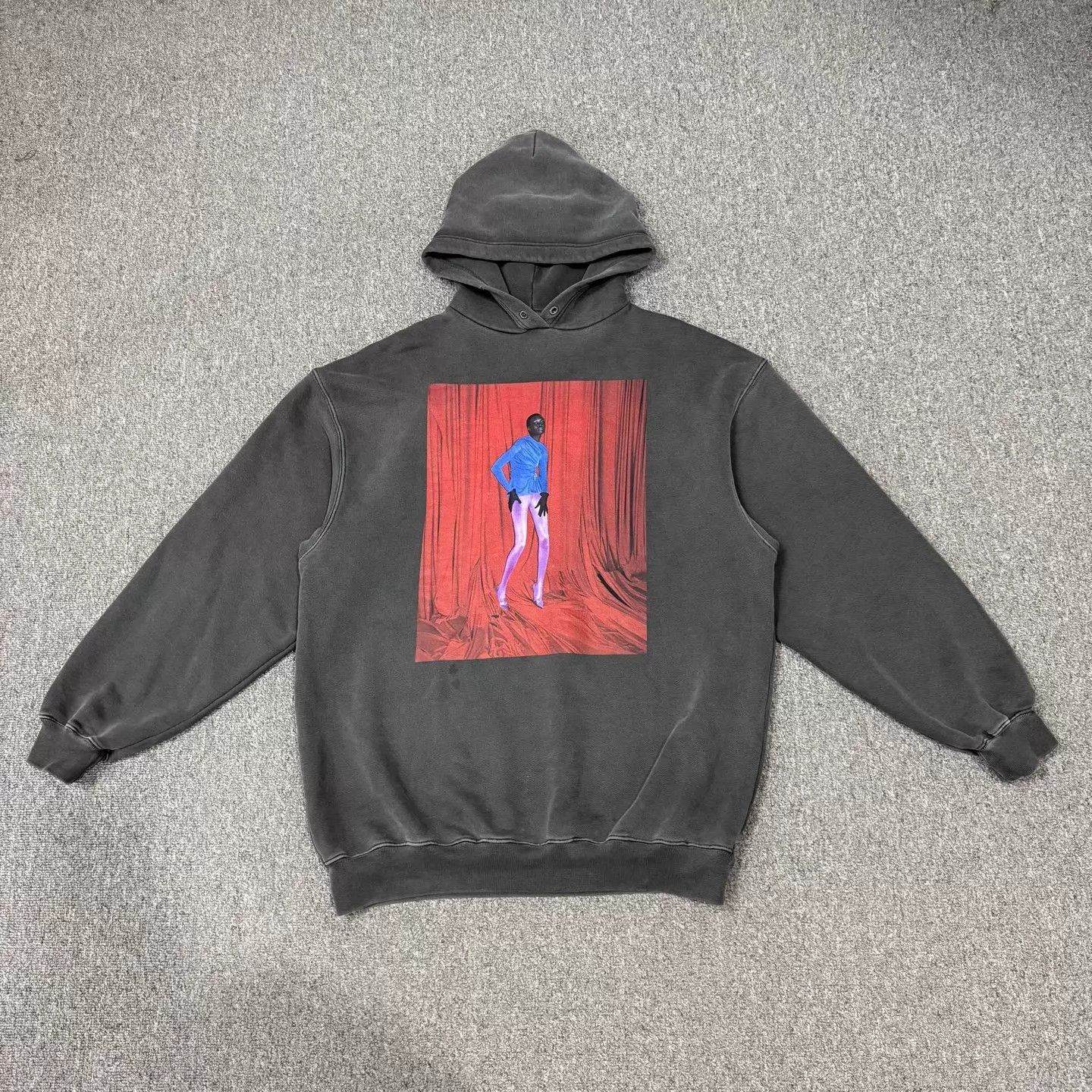 Balenciaga Balenciaga Portrait Gray Hoodie Size S Size US S / EU 44-46 / 1 - 1 Thumbnail