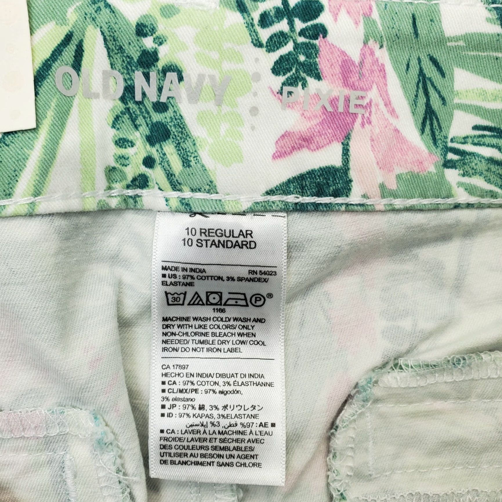 Old Navy Old Navy Pixie Chino Pants Womens Size 10 Multicolor Tropical Print Flat Front Size 32" / US 10 / IT 46 - 6 Thumbnail