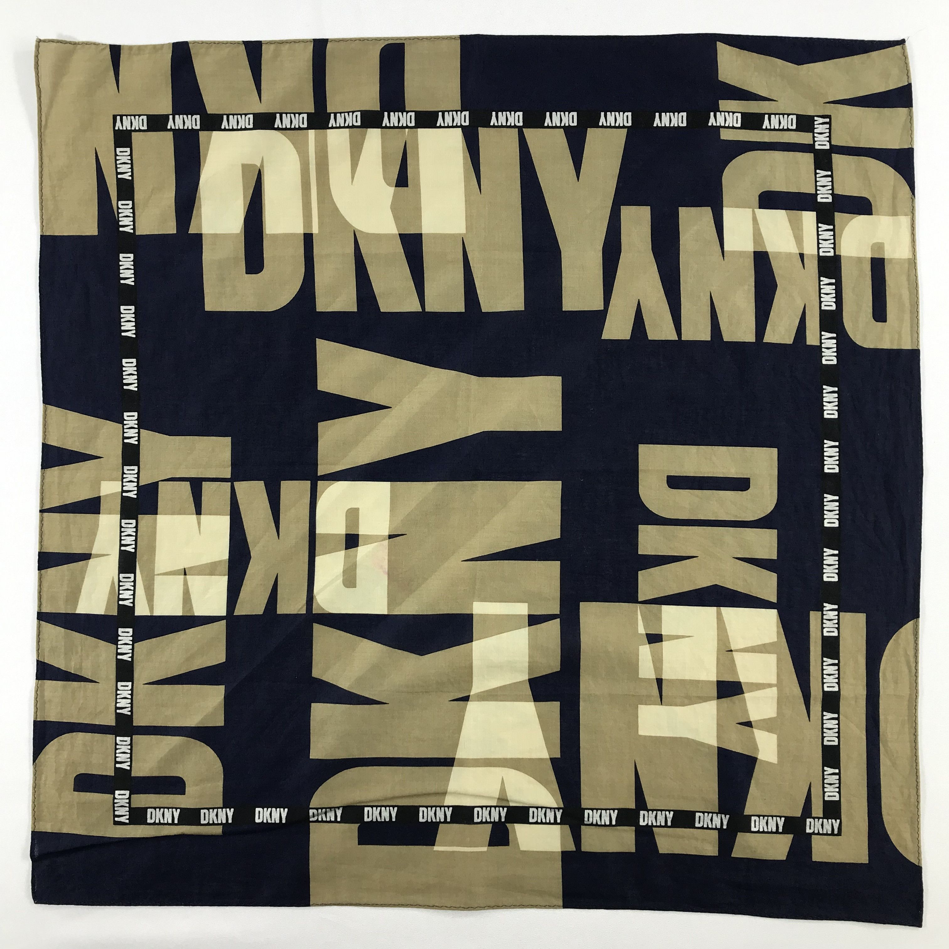 DKNY × Vintage DKNY Bandana / Handkerchief / Neckerchief - S2269 Size ONE SIZE - 1 Thumbnail