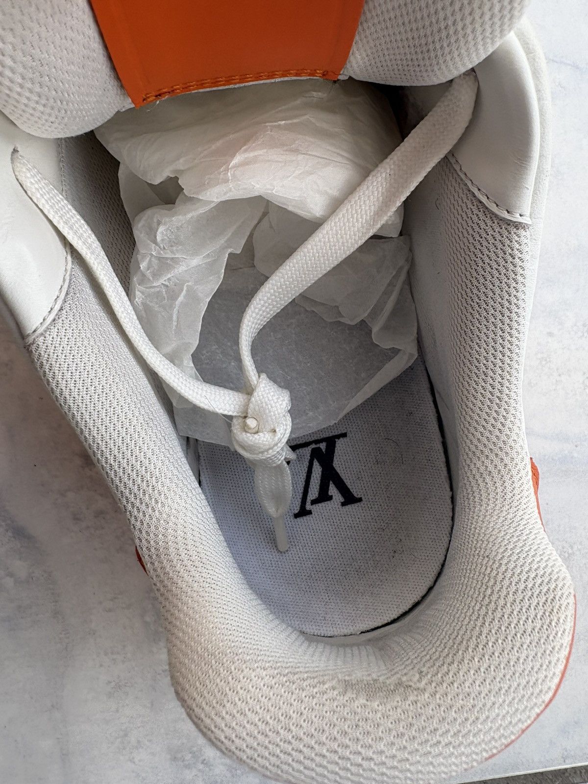 Louis Vuitton Louis vuitton trainer orange blanc signature #54 size 9 Size US 9 / EU 42 - 12 Thumbnail