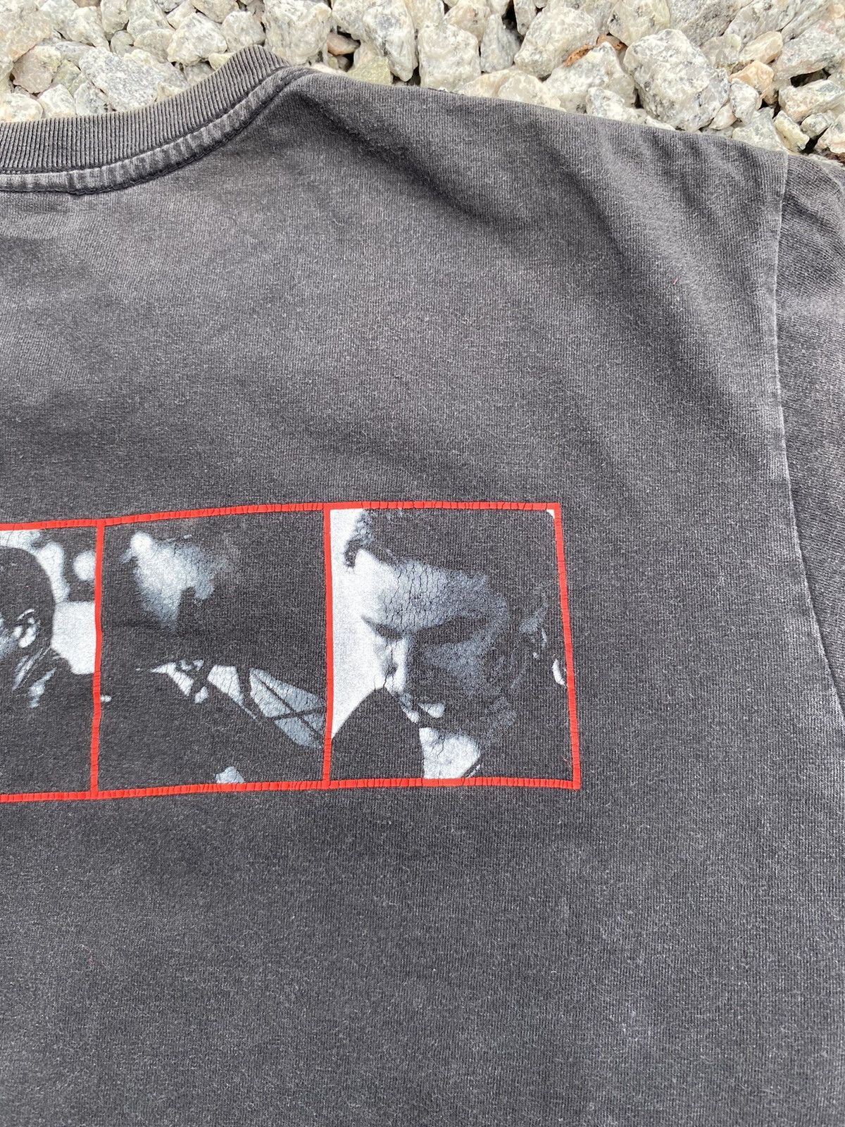 Vintage Rare Vintage U2 Rattle And Hum Album Band Tees Faded Size US L / EU 52-54 / 3 - 14 Thumbnail