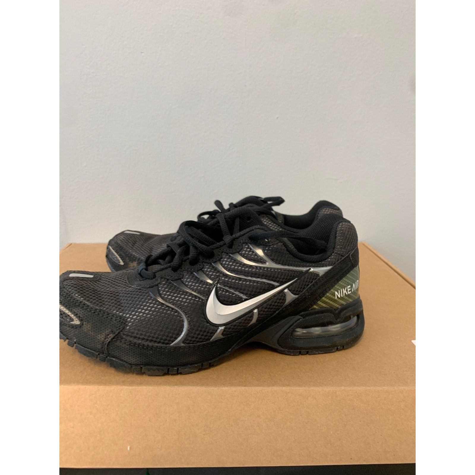 Nike Nike Air Max Torch 4 Black Silver Size 8 Used Size US 8 / EU 41 - 4 Thumbnail