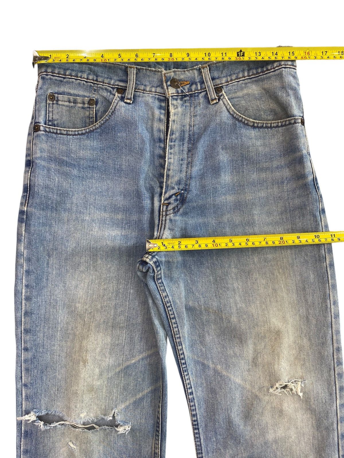 Levi's Levi’s Whiskers Ripped Style Loose Jeans Size US 30 / EU 46 - 5 Thumbnail