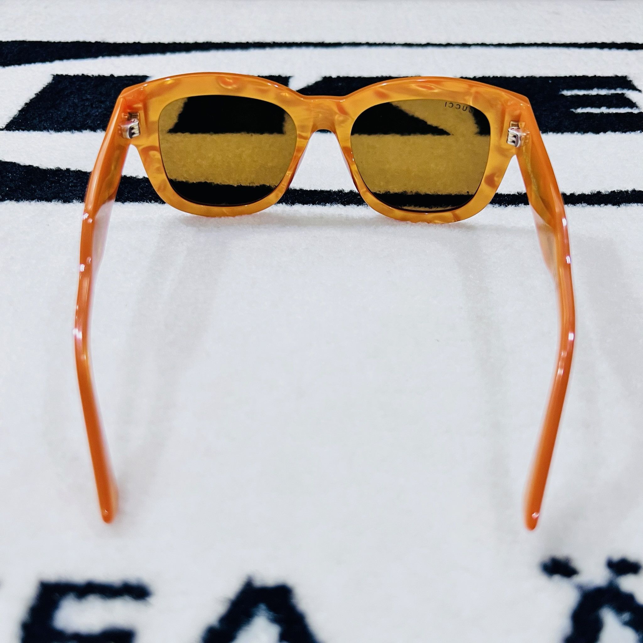 Gucci GUCCI AUTHENTIC 1110 Yellow Pearl Chunky Bold Sunglasses Size ONE SIZE - 3 Thumbnail