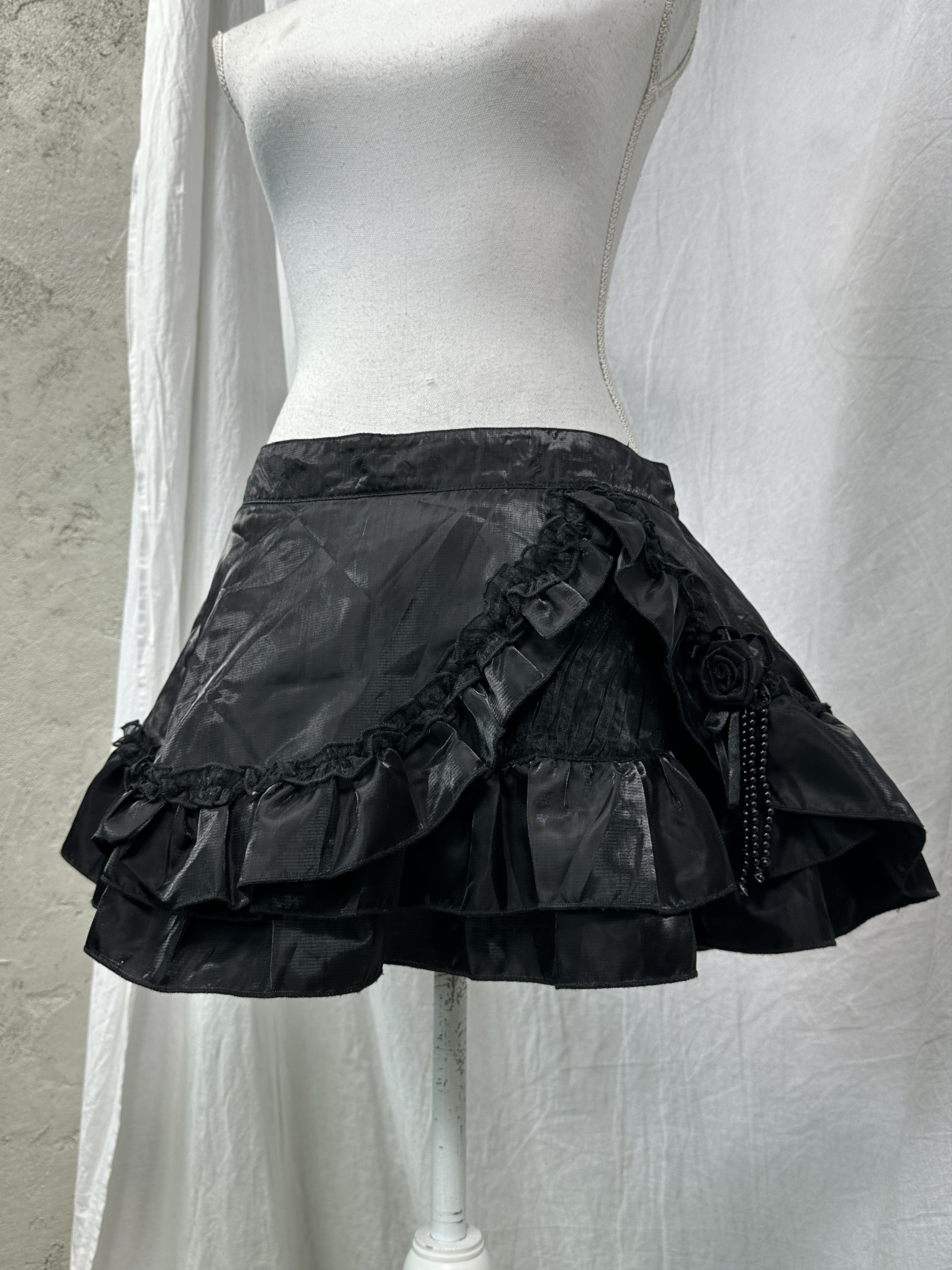 Vintage Vintage Avant Garde Opium Living Dead Souls Mini Skirt 00s Size 26" / US 2 / IT 38 - 1 Thumbnail