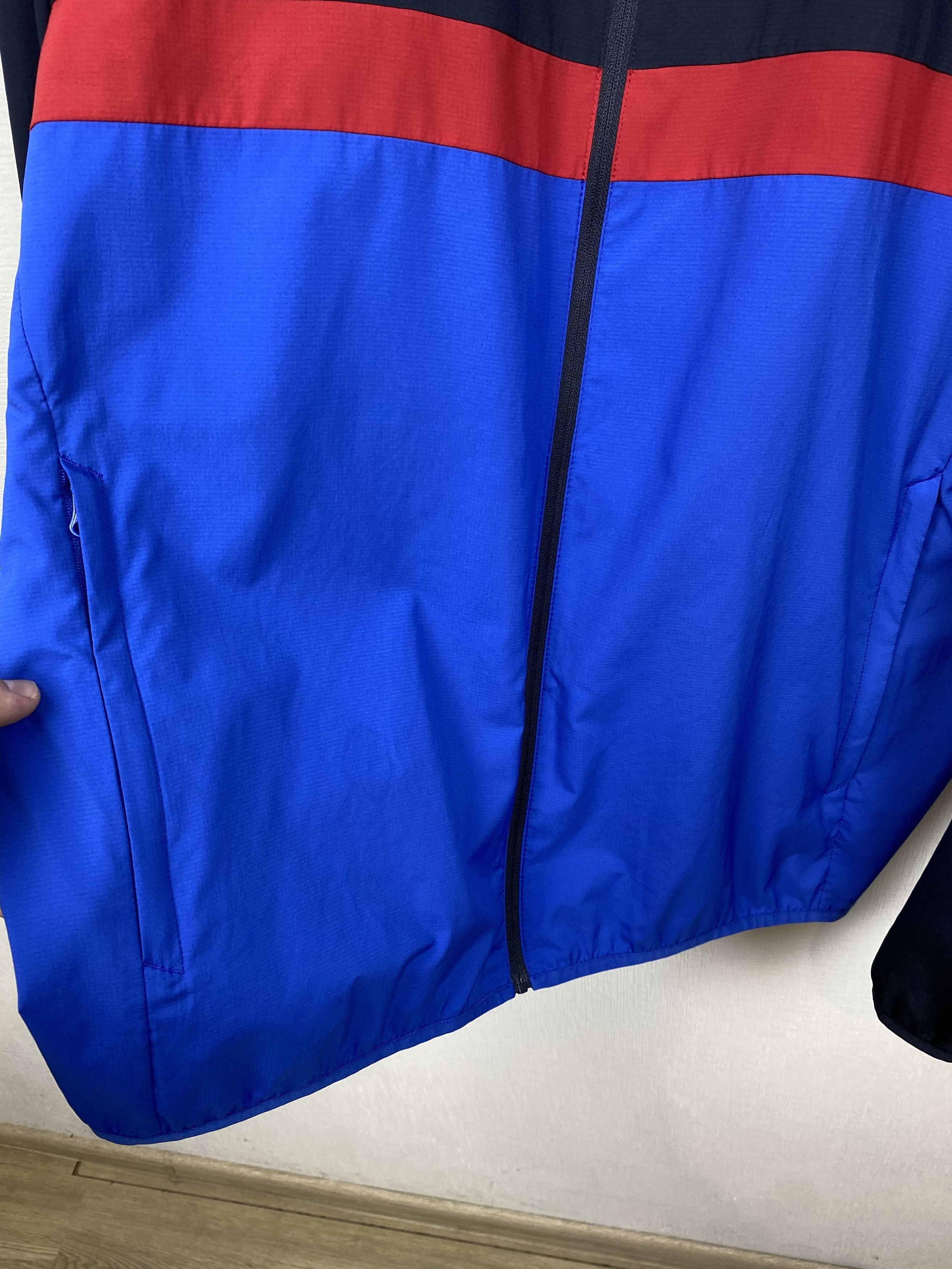JW Anderson × Uniqlo JW Anderson Uniqlo Light Jacket size XL Size US XL / EU 56 / 4 - 6 Thumbnail