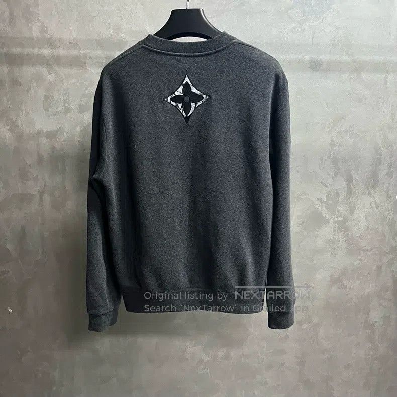 Louis Vuitton Louis Vuitton Dark grey monogrammed Logo crewneck long-sle Size US M / EU 48-50 / 2 - 5 Thumbnail