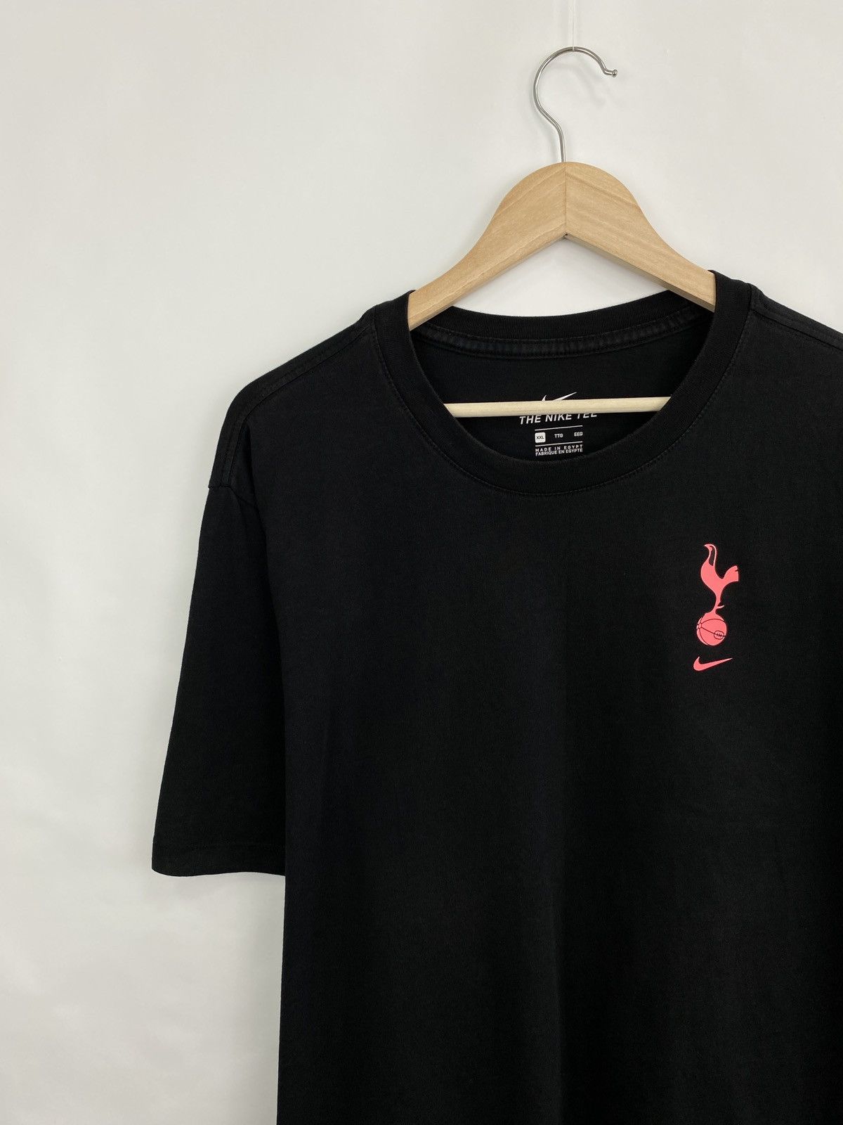 Nike Nike Football Tottenham Hotspur crest t-shirt Center Swoosh Size US XL / EU 56 / 4 - 6 Thumbnail