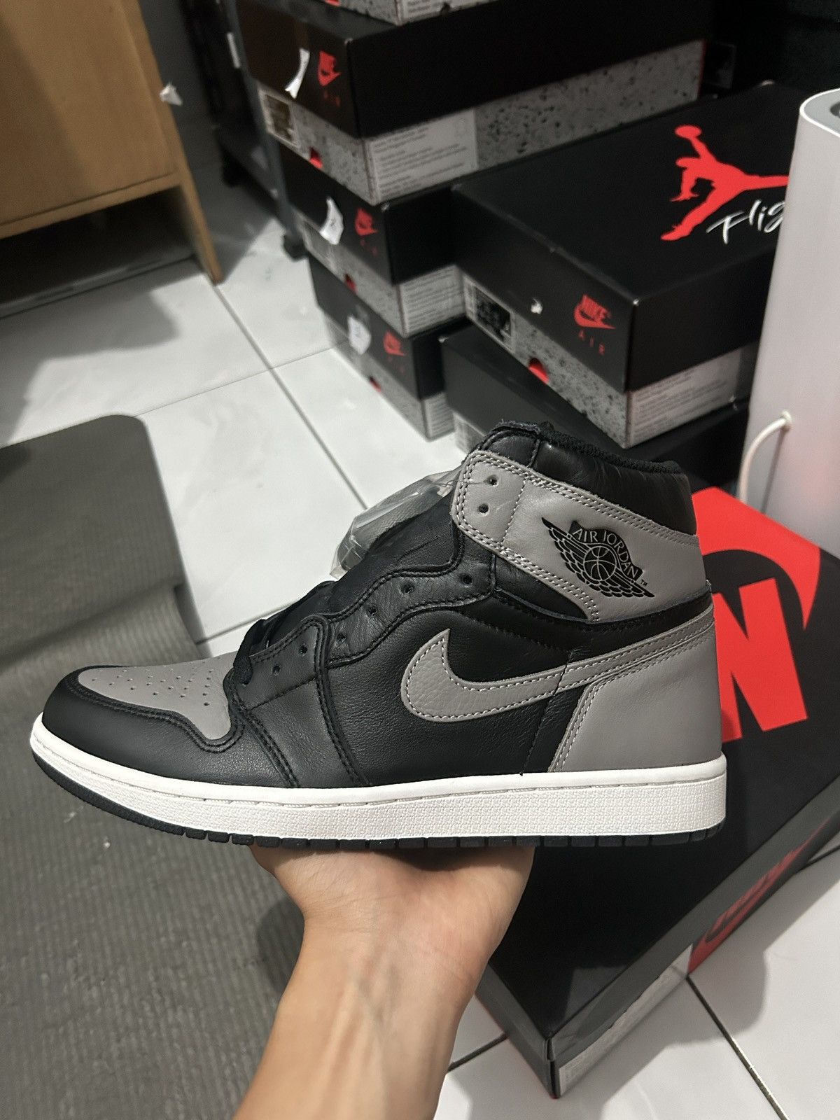 Jordan Brand nike air jordan 1 high shadow 2018 Size US 10 / EU 43 - 12 Thumbnail