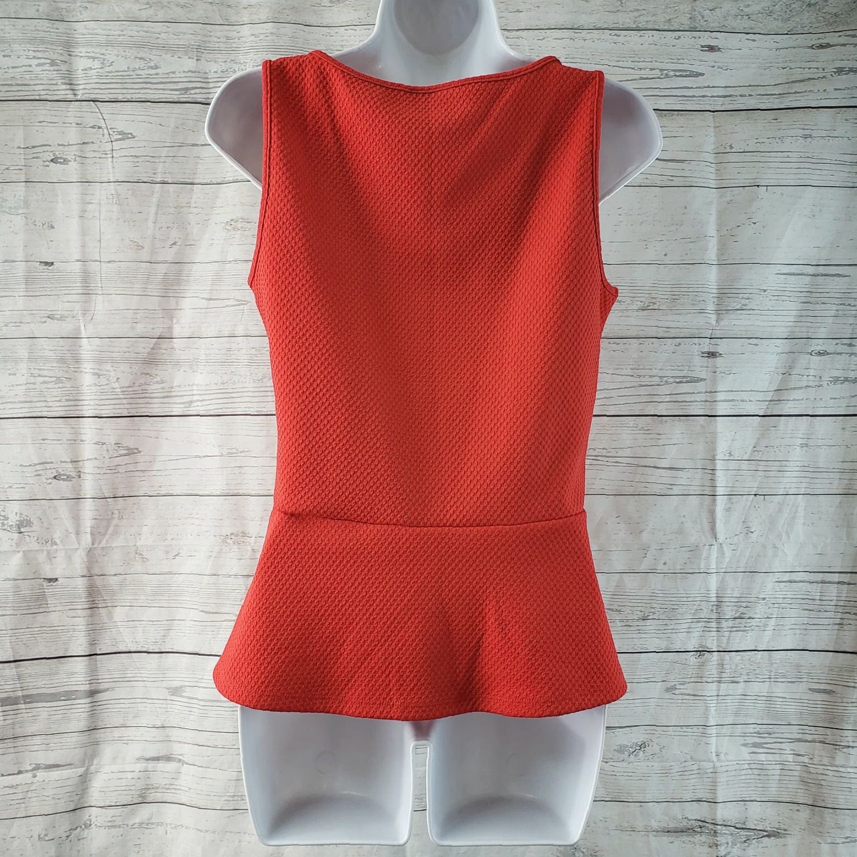 Ann Taylor Ann Taylor Womens Peplum Top Sz Petite Medium Solid Red Sleeveless Blouse T-Shirt Shirt Womens Red 90s? Size M / US 6-8 / IT 42-44 - 3 Thumbnail