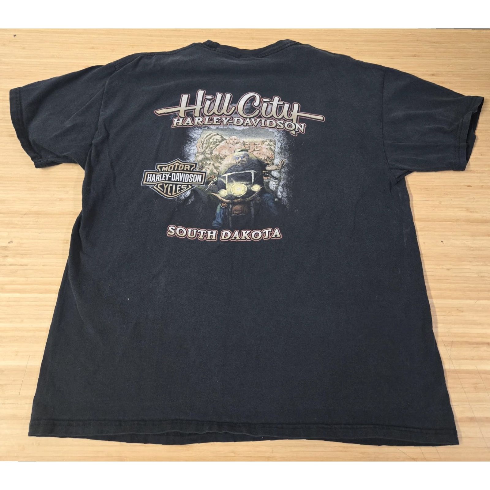 Harley Davidson VINTAGE Harley-Davidson Sturgis Shirt Mens XL Black 2010 Hill City Rally South Dakota Graphic Print Crew Neck Short Sleeve Biker Event Mens Size US XL / EU 56 / 4 - 4 Thumbnail