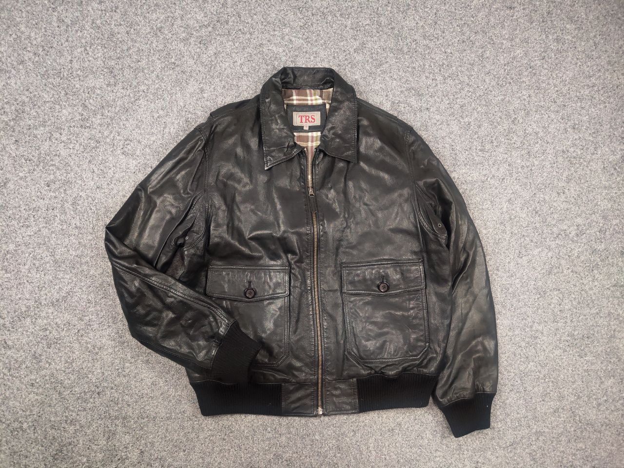 Vintage Vintage TRS leather bomber Jacket A-2 USAF Pilot Aviator USA Size US L / EU 52-54 / 3 - 2 Thumbnail