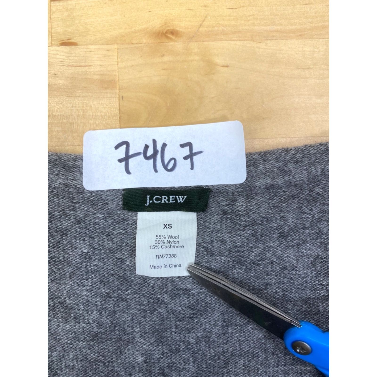 J.Crew J.CREW Cardigan Sweater Womens XS Gray Wool Cashmere Blend V-Neck Size XS / US 0-2 / IT 36-38 - 2 Thumbnail