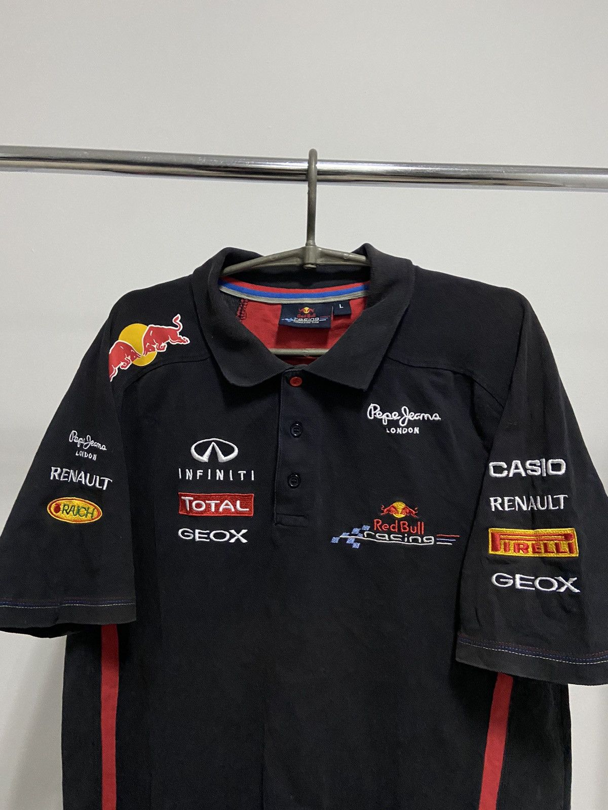 Formula 1 × Red Bull Red bull formula 1 team racing big logo vintage Size US L / EU 52-54 / 3 - 3 Thumbnail