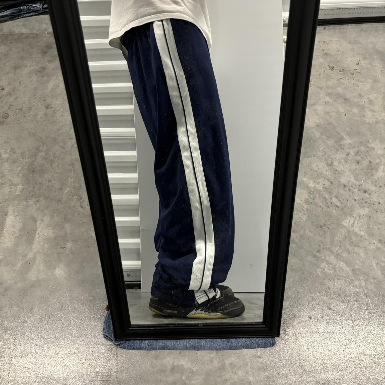 Japanese Brand × Vintage Crazy Vintage Y2K/2000s Baggy Navy Blue Striped Skater Essential Track Pants! Size US 32 / EU 48 - 1 Thumbnail