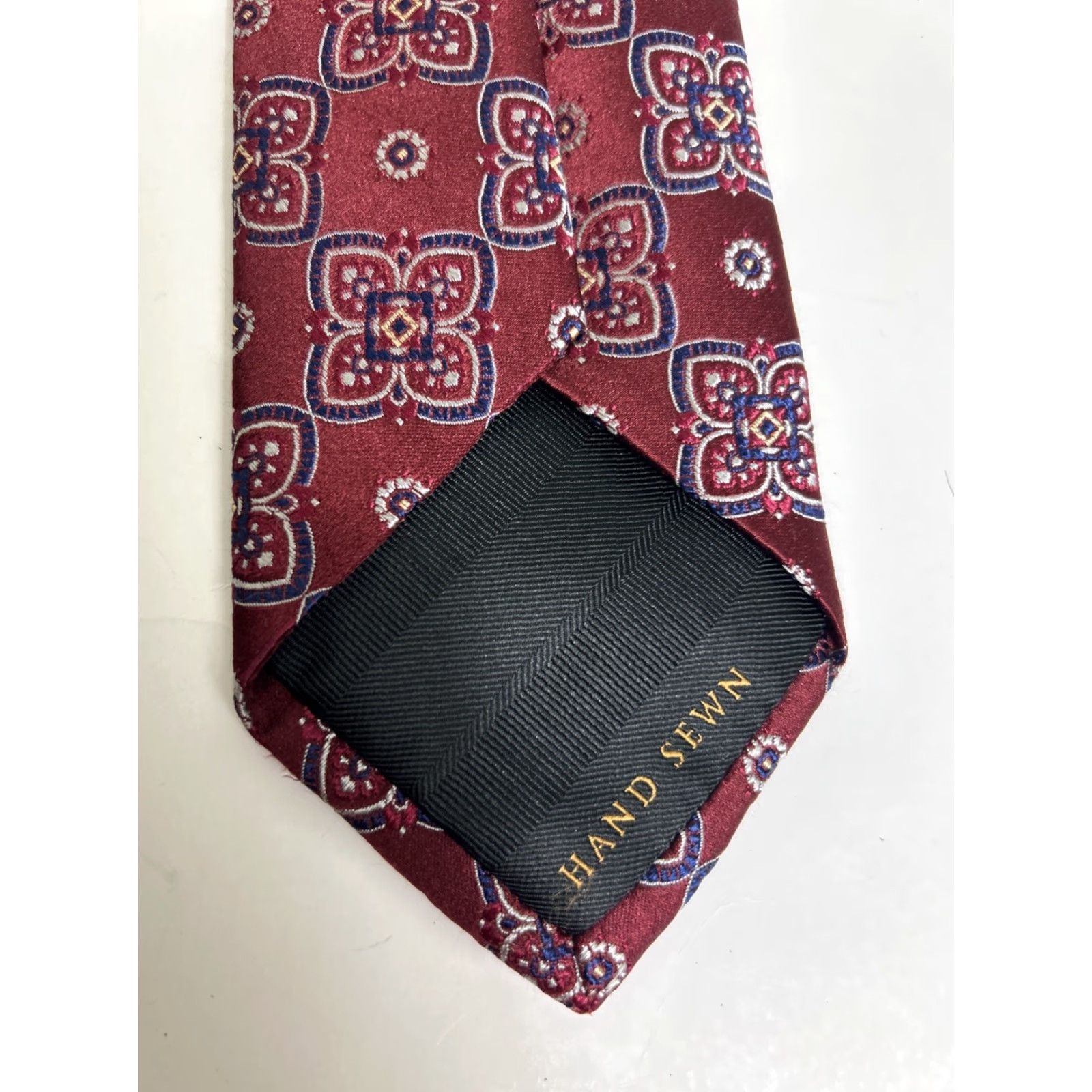 Robert Talbott VINTAGE Robert Talbott Tie Geometric Red Blue Hand Sewn Mens Size ONE SIZE - 5 Thumbnail
