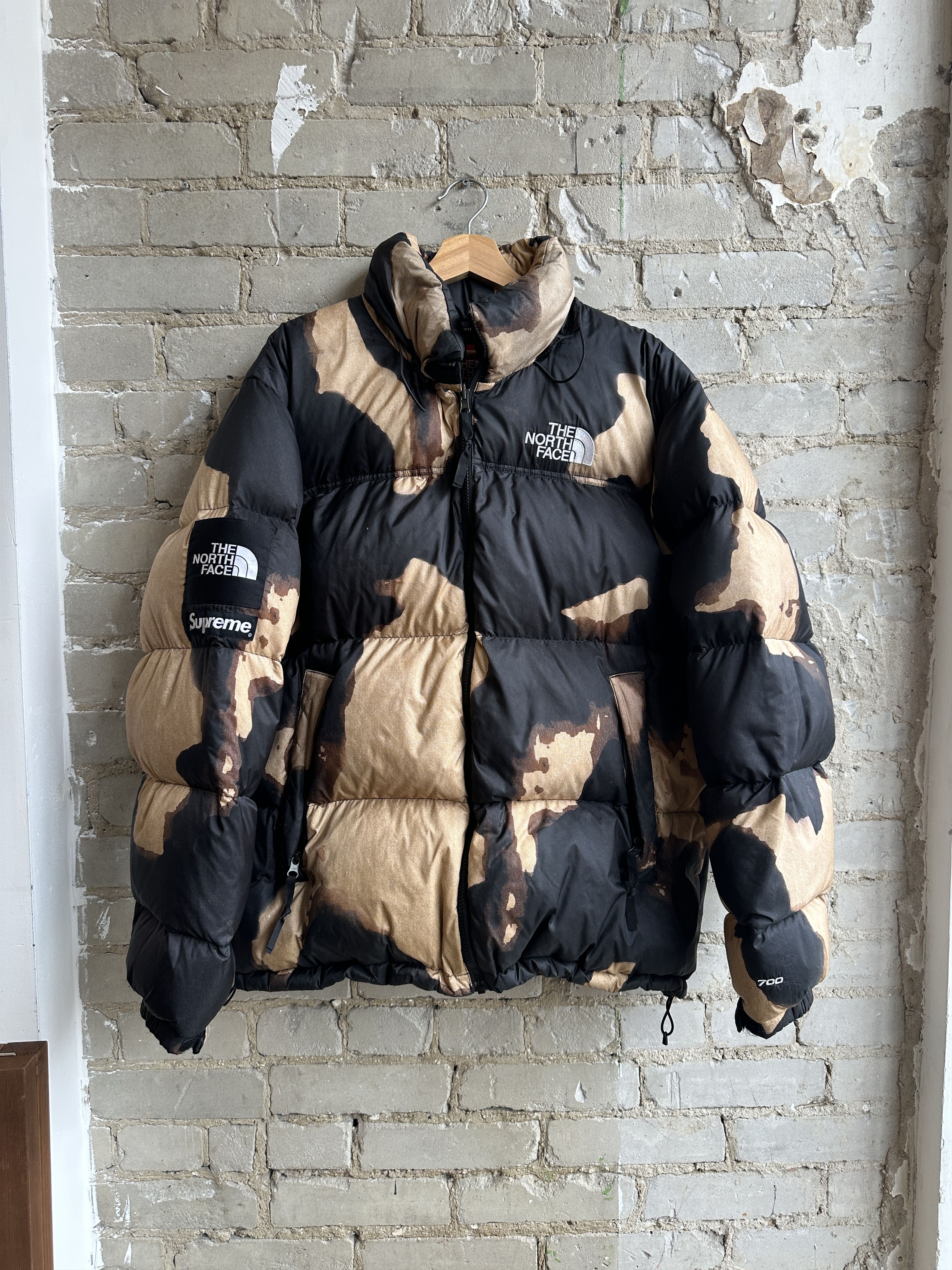 Supreme × The North Face Supreme x North Face Bleached Denim Puffer Jacket Size US XL / EU 56 / 4 - 1 Thumbnail