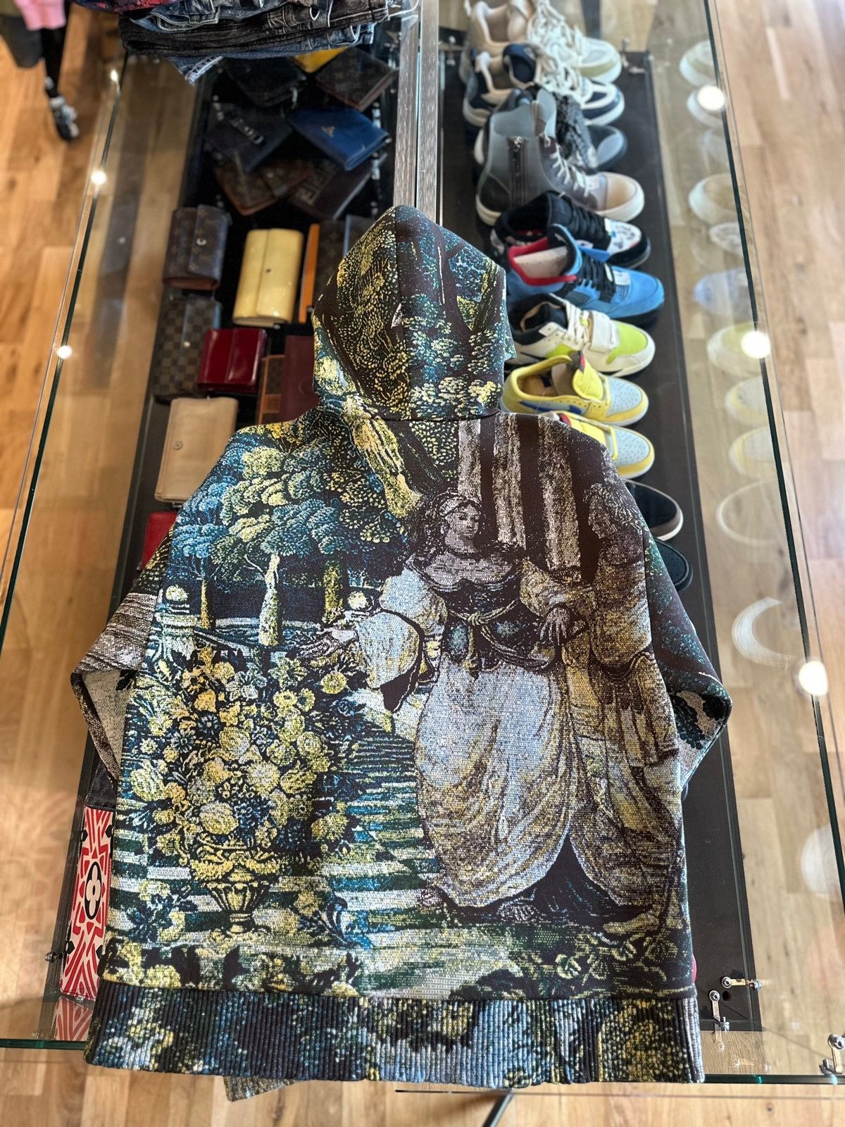 Louis Vuitton Louis Vuitton Tapestry Hoodie Size US L / EU 52-54 / 3 - 2 Thumbnail