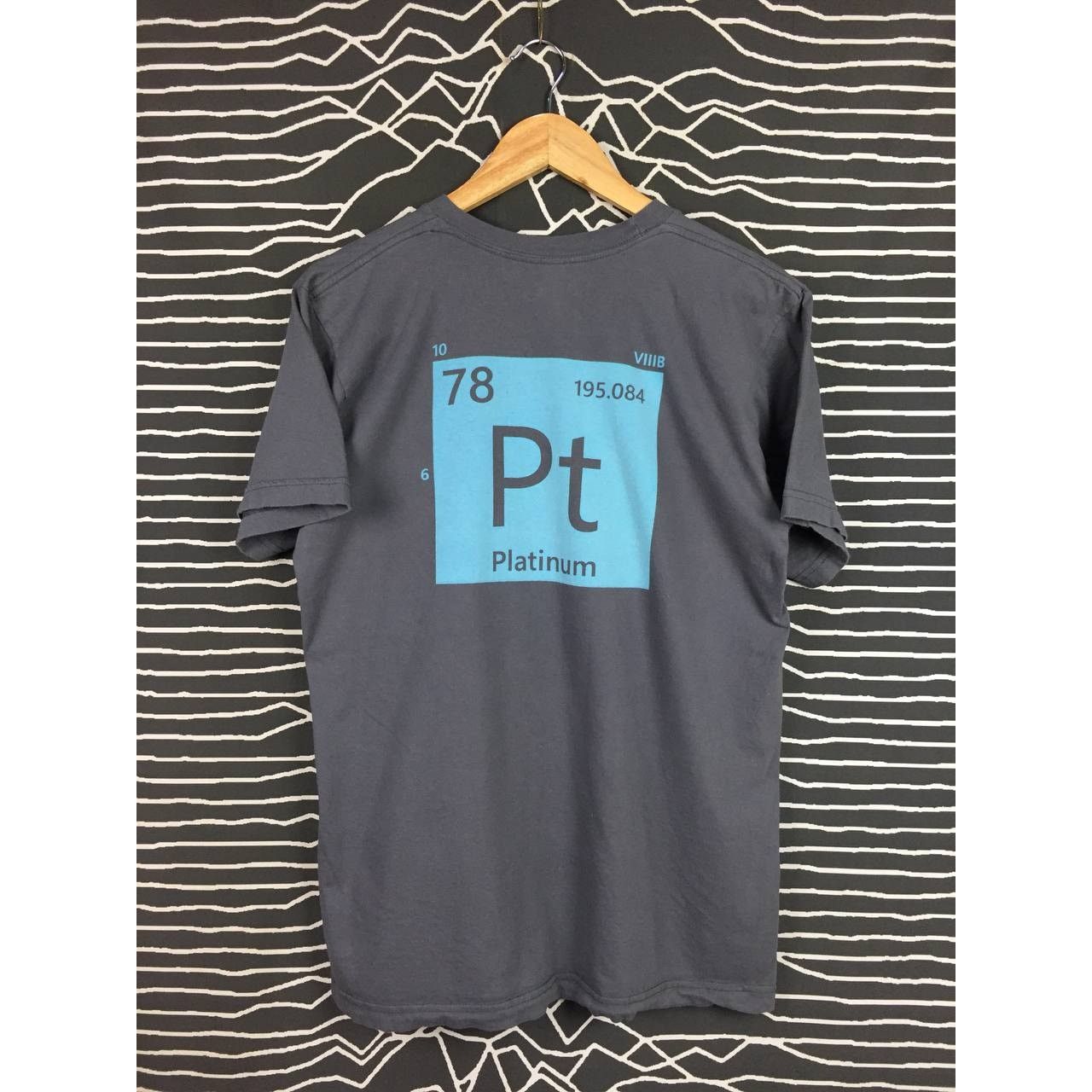 Arts & Science × Vintage Platinum Pt Periodic Table Of The Element Atomic Symbol Tee Size US L / EU 52-54 / 3 - 1 Thumbnail