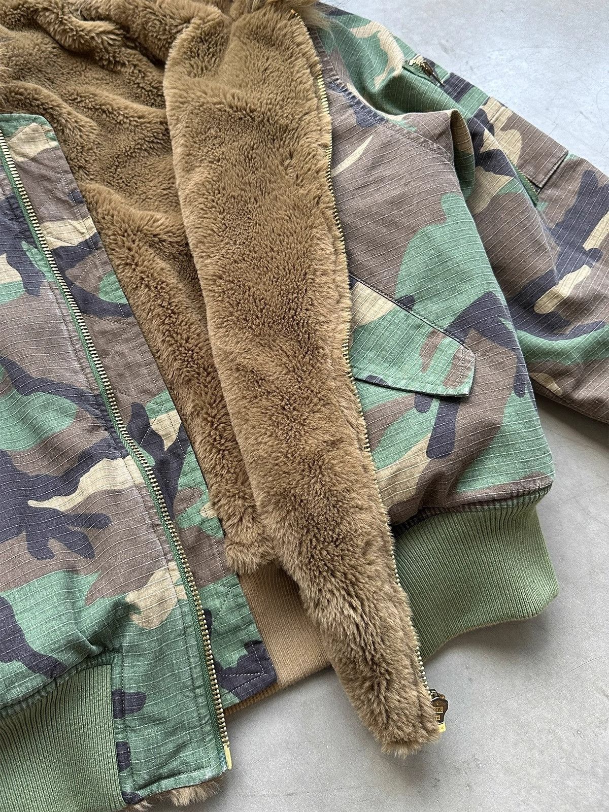 Japanese Brand Camouflage Fur Hooded Bomber Jacket, Military Style Size US M / EU 48-50 / 2 - 10 Thumbnail