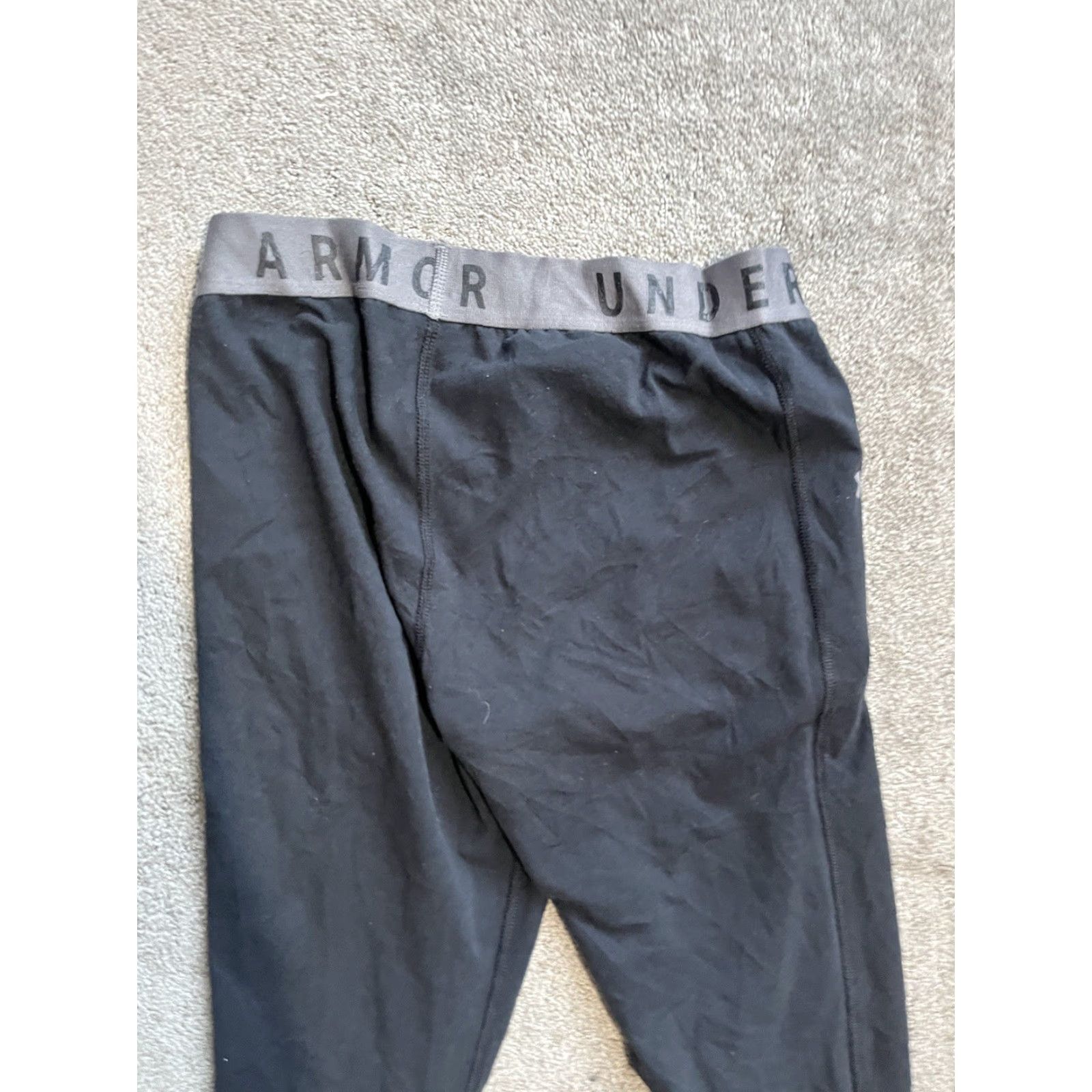 Under Armour VINTAGE Under armour Womens 1316142 016 UA Favorite Crop leggings XS Black Size 26" / US 2 / IT 38 - 4 Thumbnail