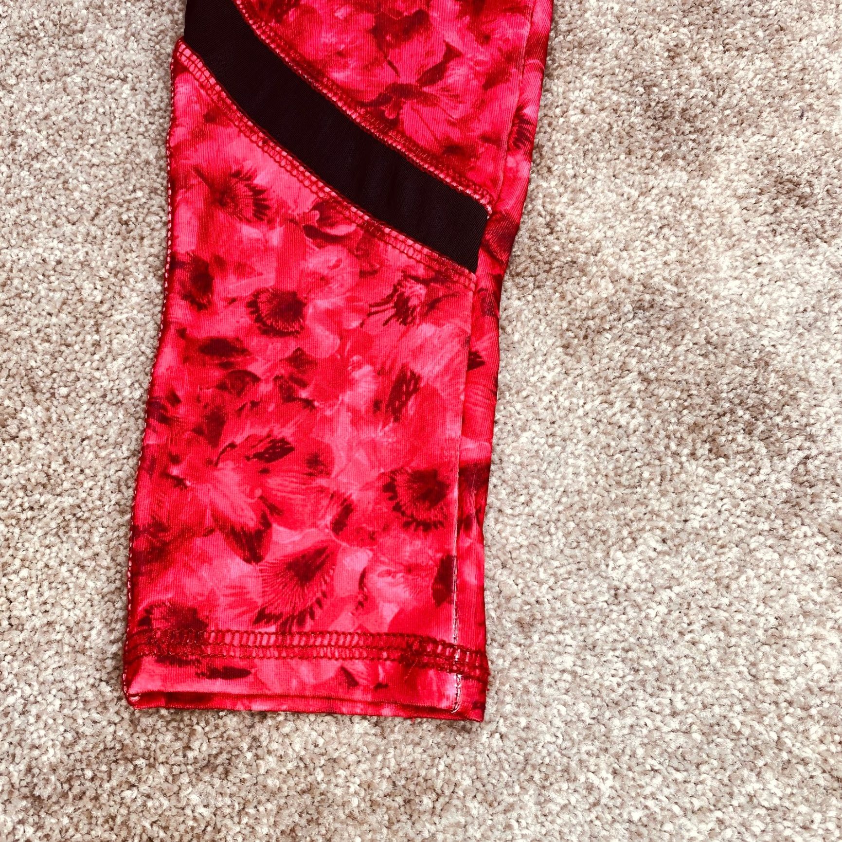 Lululemon Lululemon Leggings Women 4 Red Floral 25" Inseam Nylon Spandex Pull On Ankle Pocket Athleisure Yoga Size 27" / US 4 / IT 40 - 2 Thumbnail