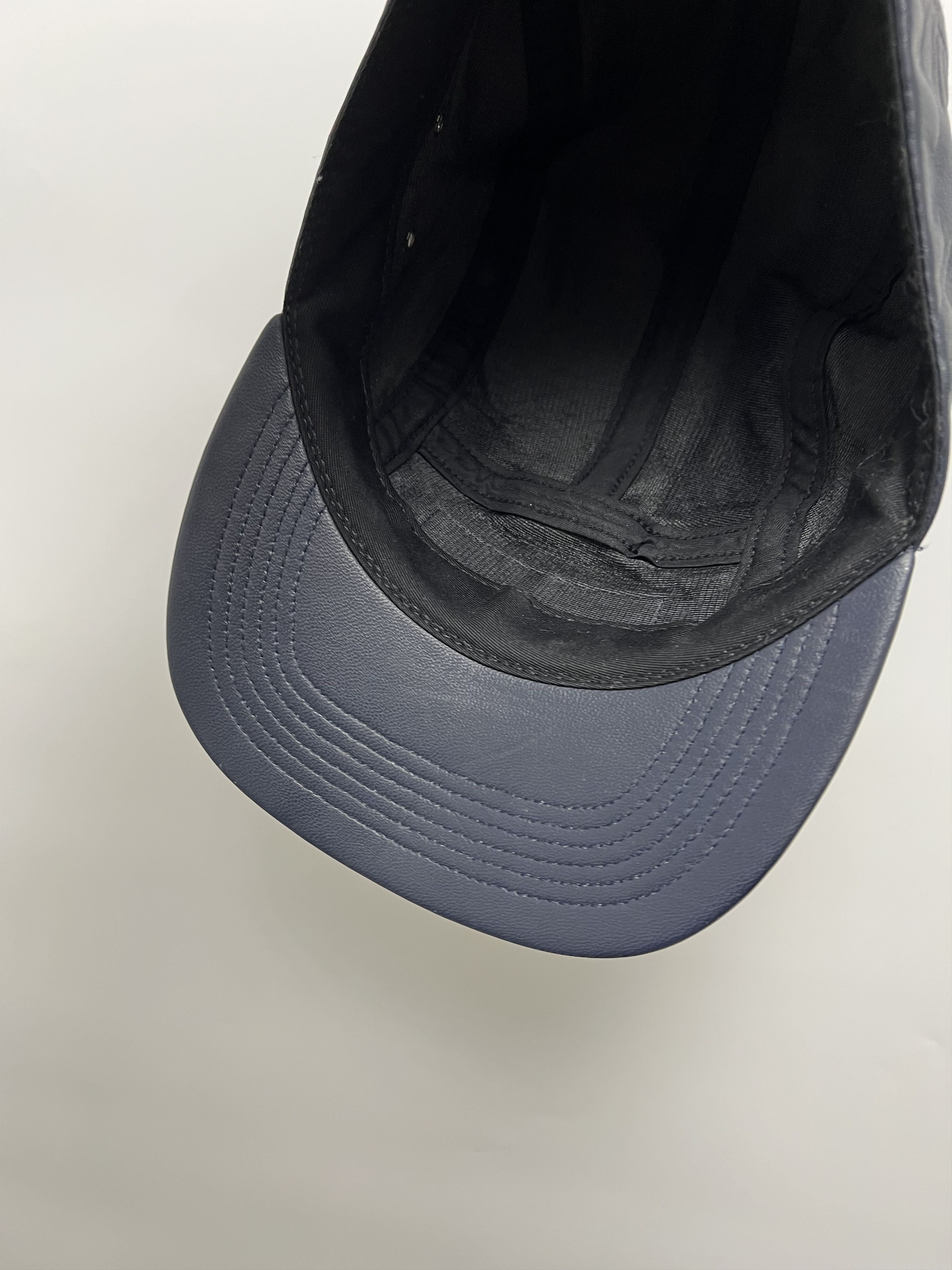 Supreme Supreme Leather 5 Panel Camp Cap Navy Blue Size ONE SIZE - 7 Thumbnail