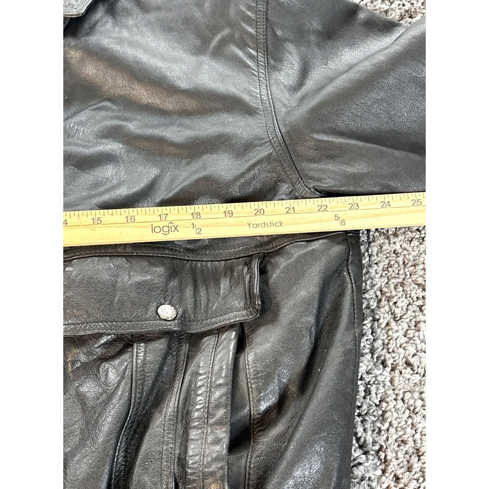 Roundtree & Yorke VINTAGE Roundtree & Yorke Bomber Jacket Mens M Black Leather Full Zip Lined 80s 90s Planes Classic Pilot Size US M / EU 48-50 / 2 - 3 Thumbnail