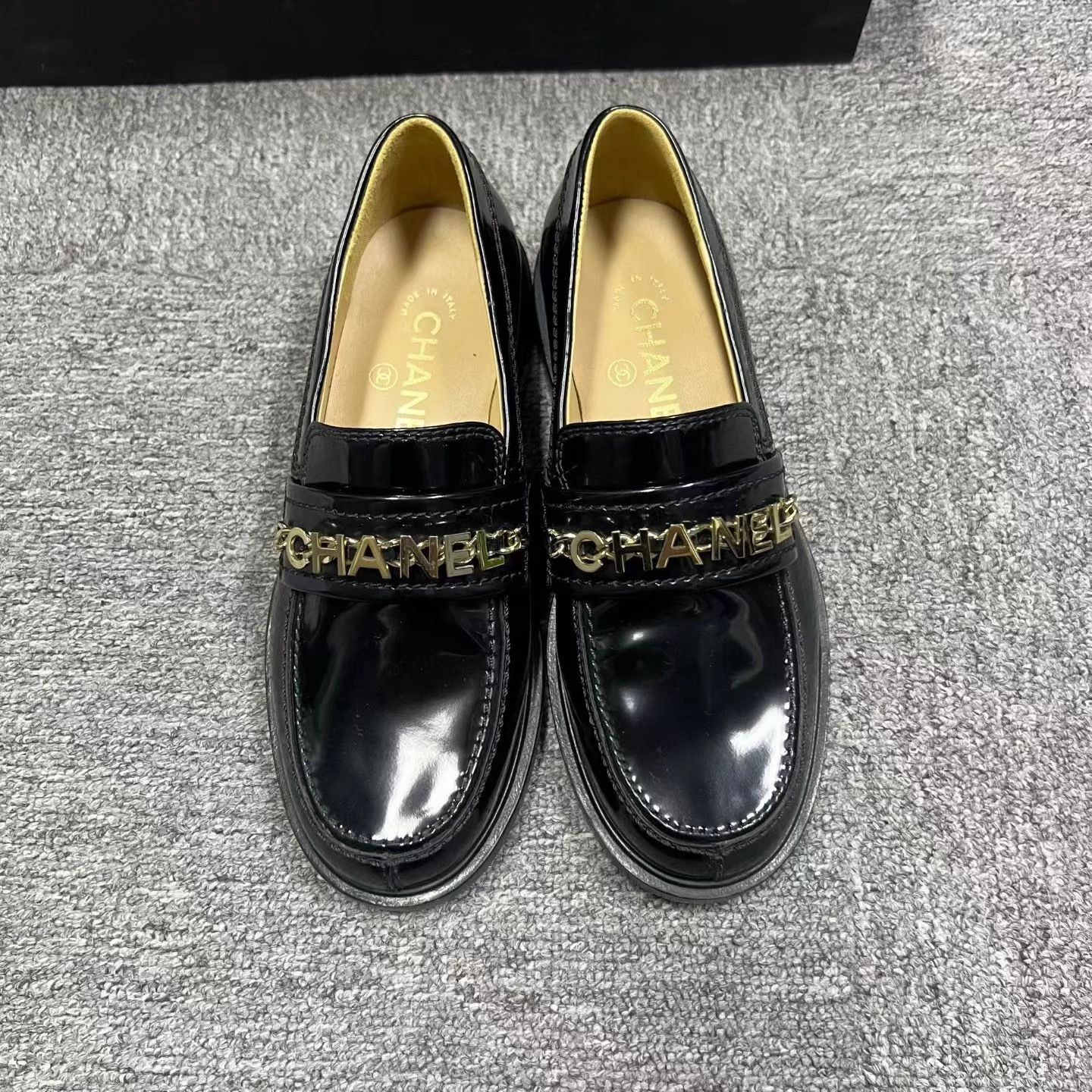 Chanel Chanel Women's Black Patent Calfskin Leather Flats Size US 4 / IT 34 - 3 Thumbnail