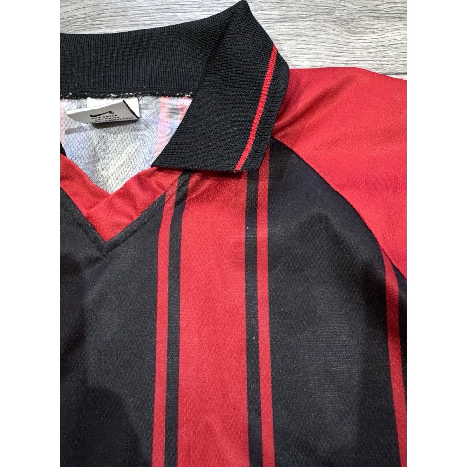 Nike VINTAGE NIKE TEMPLATE LONG SLEEVE SHIRT JERSEY XL Red/Black Mens Size US XL / EU 56 / 4 - 5 Thumbnail