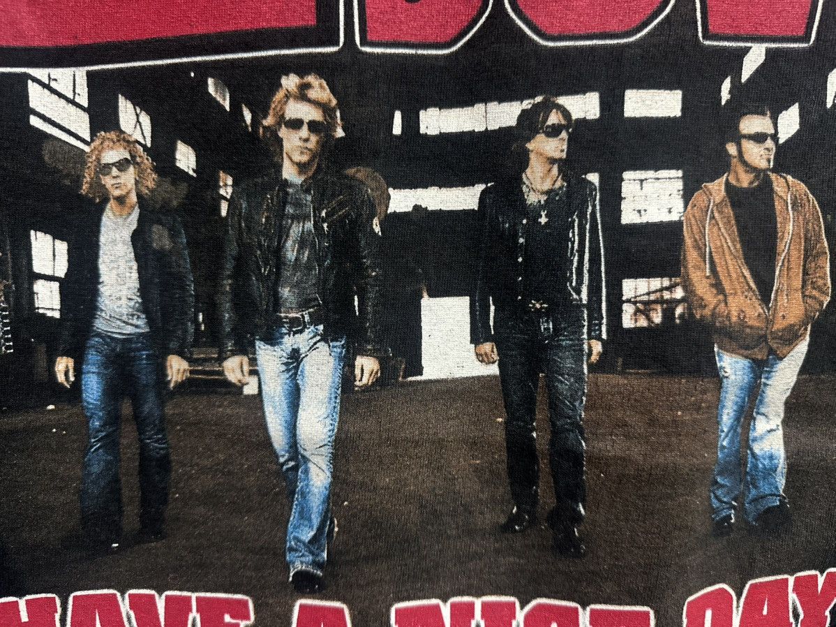 Band Tees × Jerzees × Vintage Vintage Bon Jovi Tour Tee Size US L / EU 52-54 / 3 - 4 Thumbnail