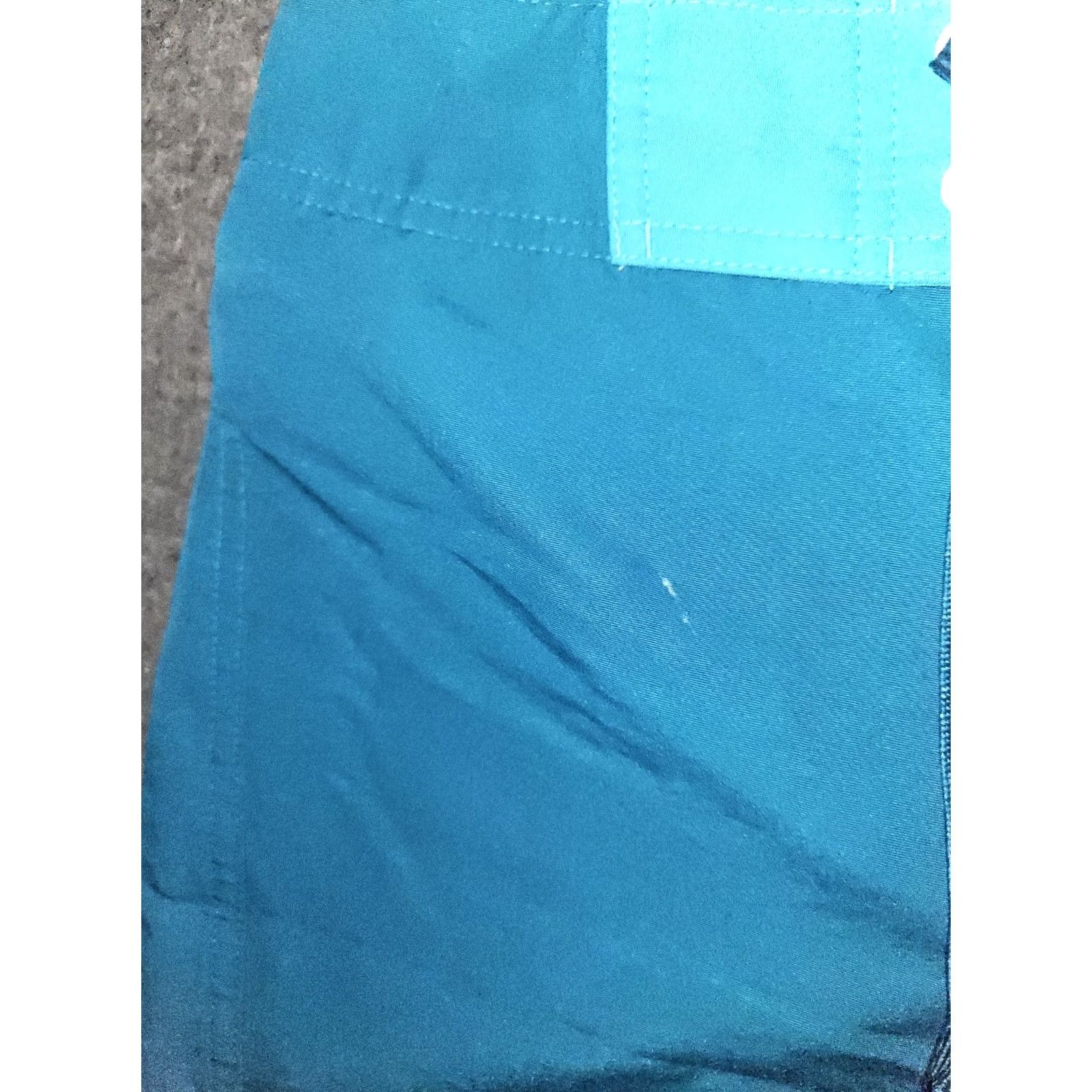 Under Armour Under Armour Swim Trunks Men 30 Teal Loose Heatgear Flap Pocket Beach Swimming Regular Size 30 Blue Logo Pockets Quick Dry N/A Size US 30 / EU 46 - 7 Thumbnail