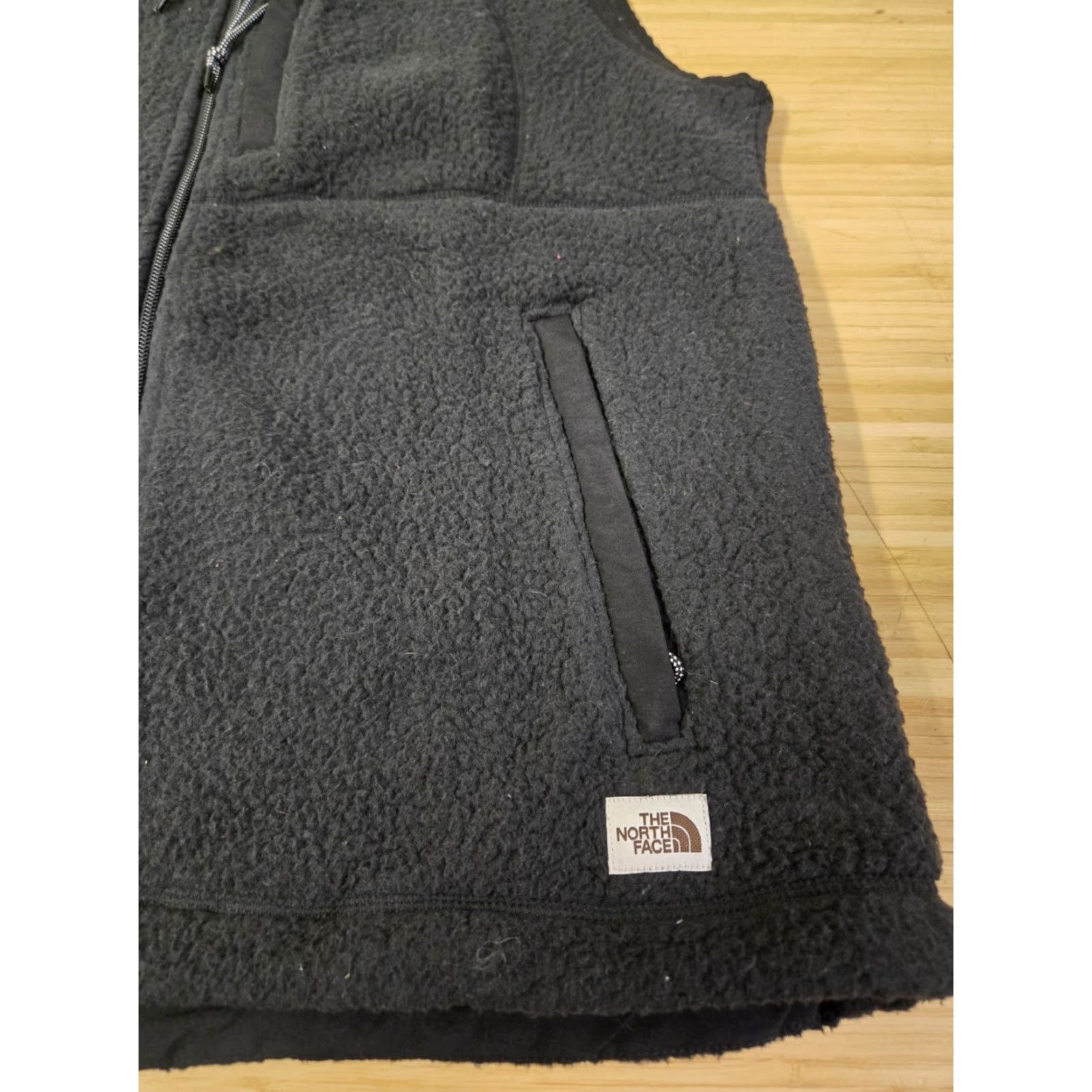 The North Face The North Face Vest Women's M Full Zip Sherpa Fleece Black Pockets Logo Zip Front Mid-Length Casual Travel Workwear Outdoor Size M / US 6-8 / IT 42-44 - 3 Thumbnail