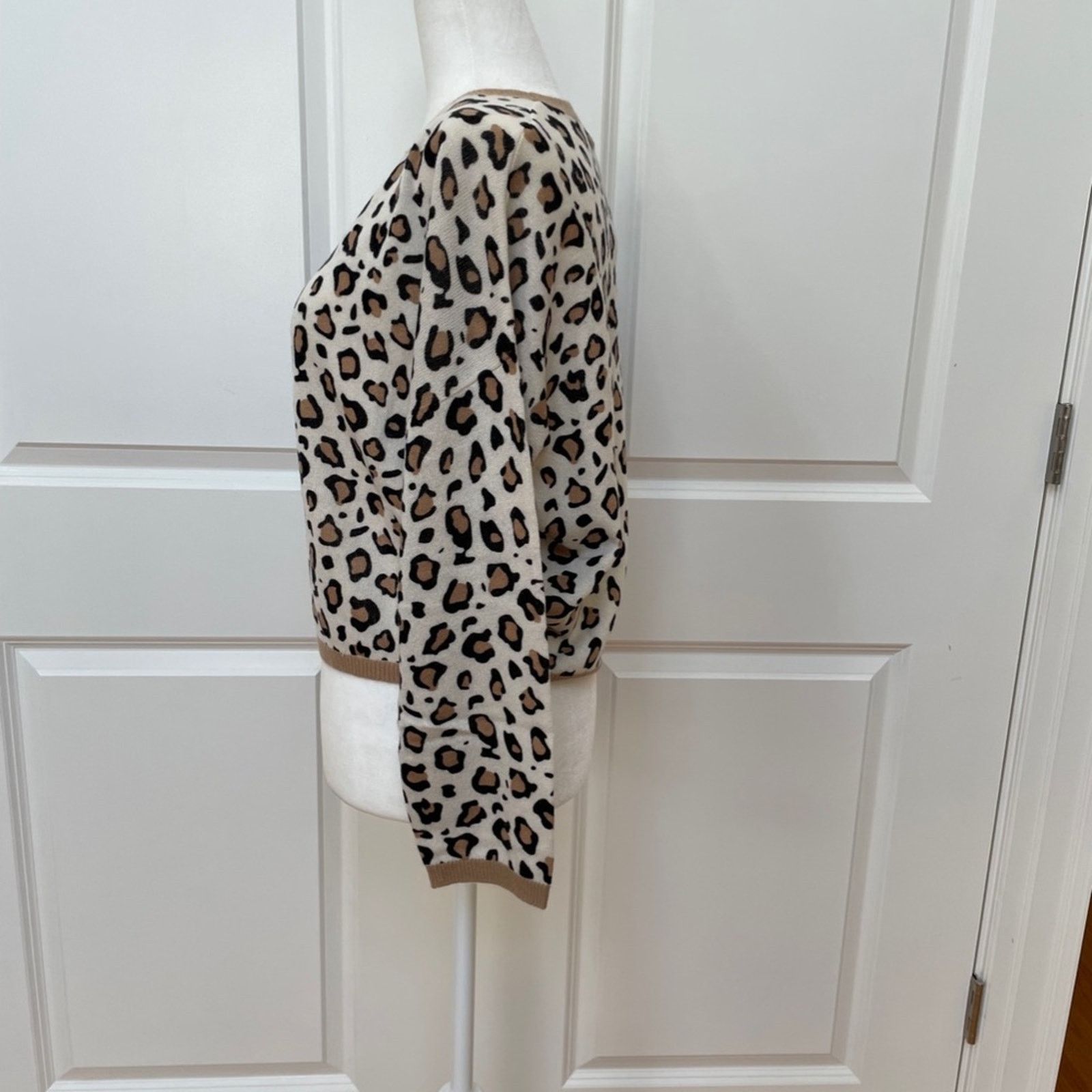 Brodie Cashmere Leopard-Print Cashmere Sweater from BRODIE CASHMERE Size XS / US 0-2 / IT 36-38 - 4 Thumbnail
