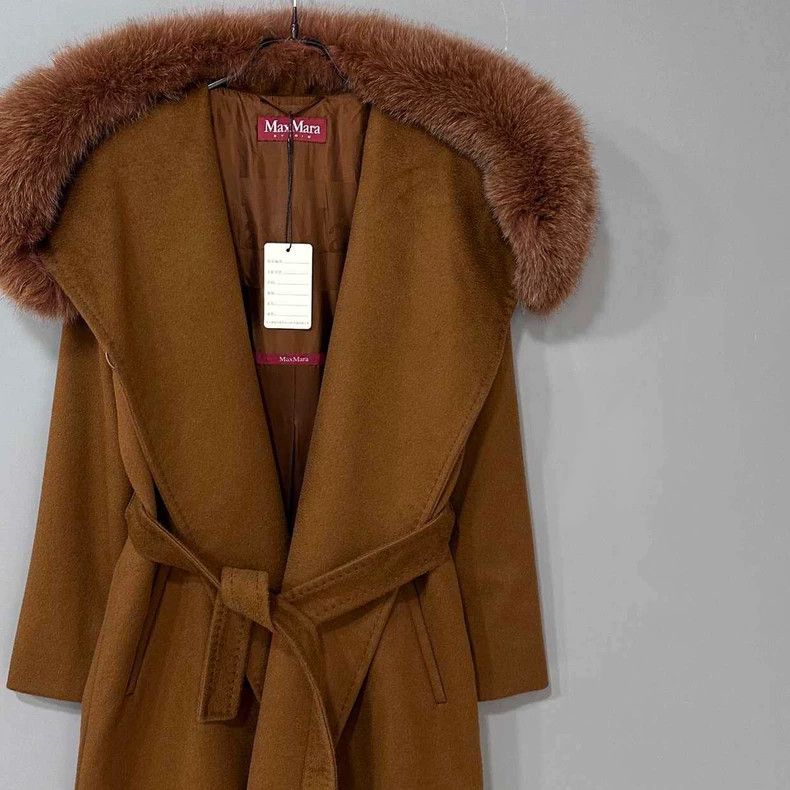 Max Mara Max Mara Wool coat with fur collar Size L / US 10 / IT 46 - 2 Thumbnail