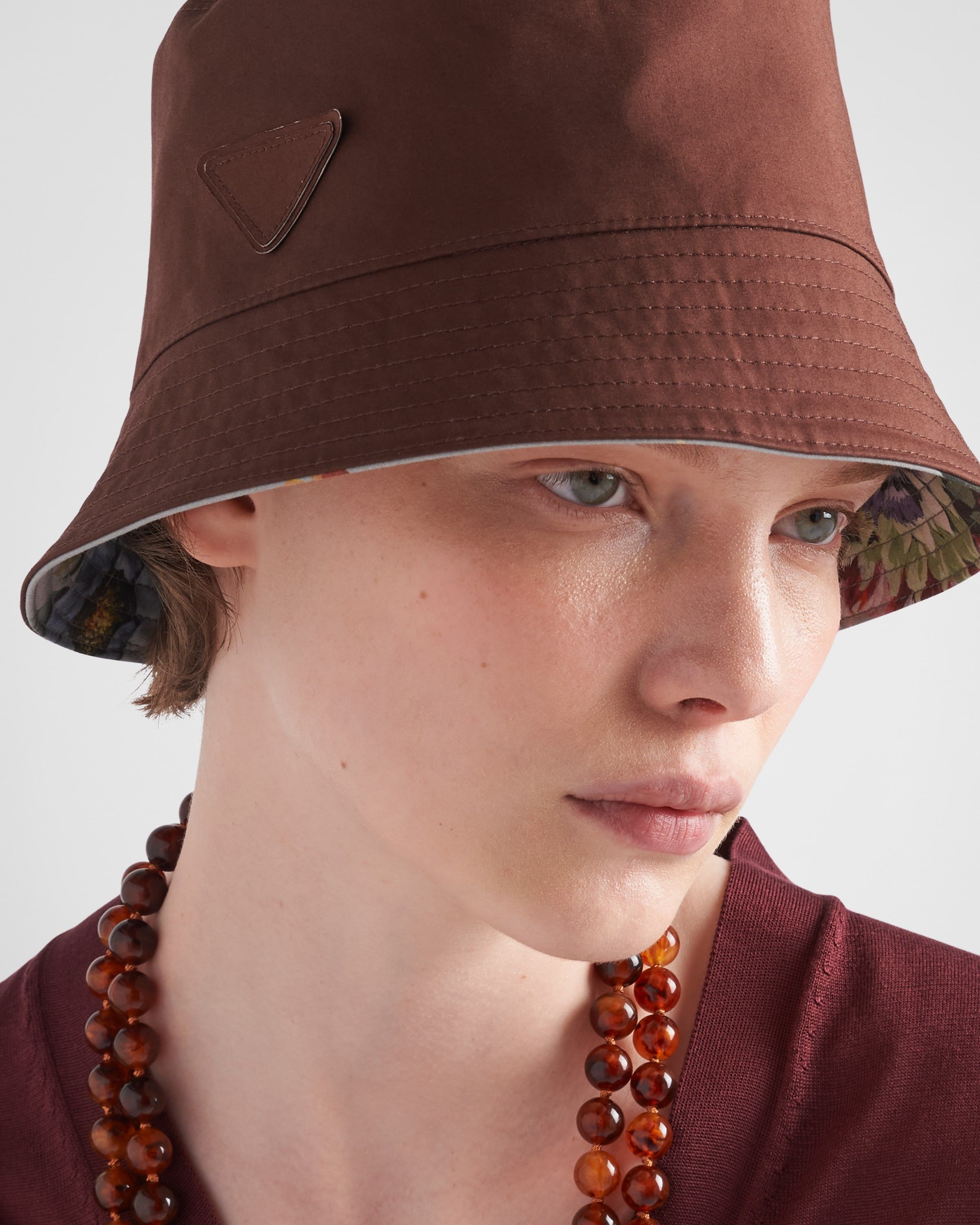 Prada o1la1rc1a0925 Size: OS / Reversible Bucket Hat / Cap Size ONE SIZE - 5 Thumbnail