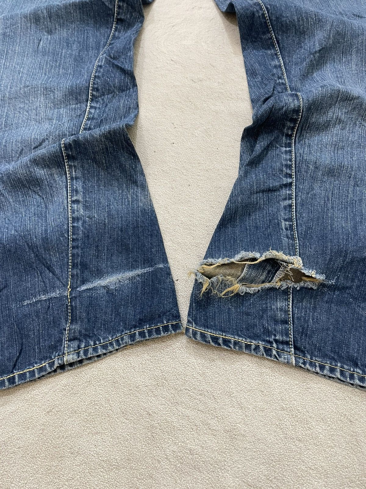 Levi's 2000s Levis 501 Distressed Denim Washed Jeans Loose Fit Y2K Size US 31 - 11 Thumbnail