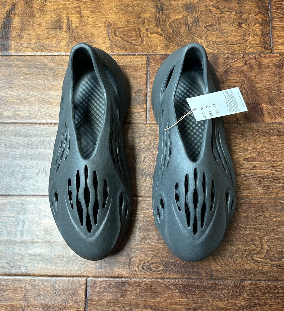 Adidas × Yeezy ADIDAS YEEZY FOAM RNR SIZE 12 Size US 12 / EU 45 - 4 Thumbnail