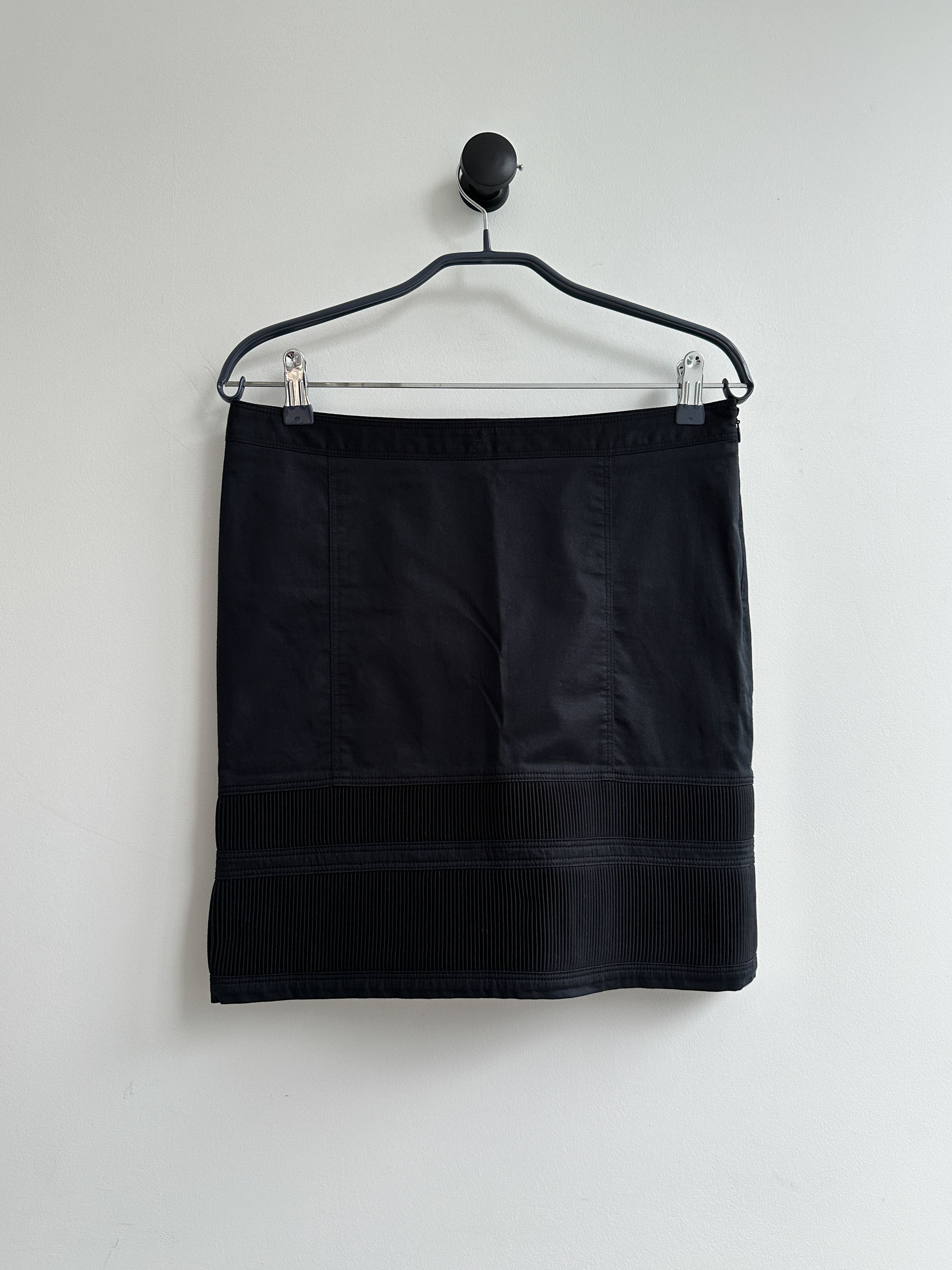 Burberry Burberry Black Mini Skirt Size 27" / US 4 / IT 40 - 8 Thumbnail