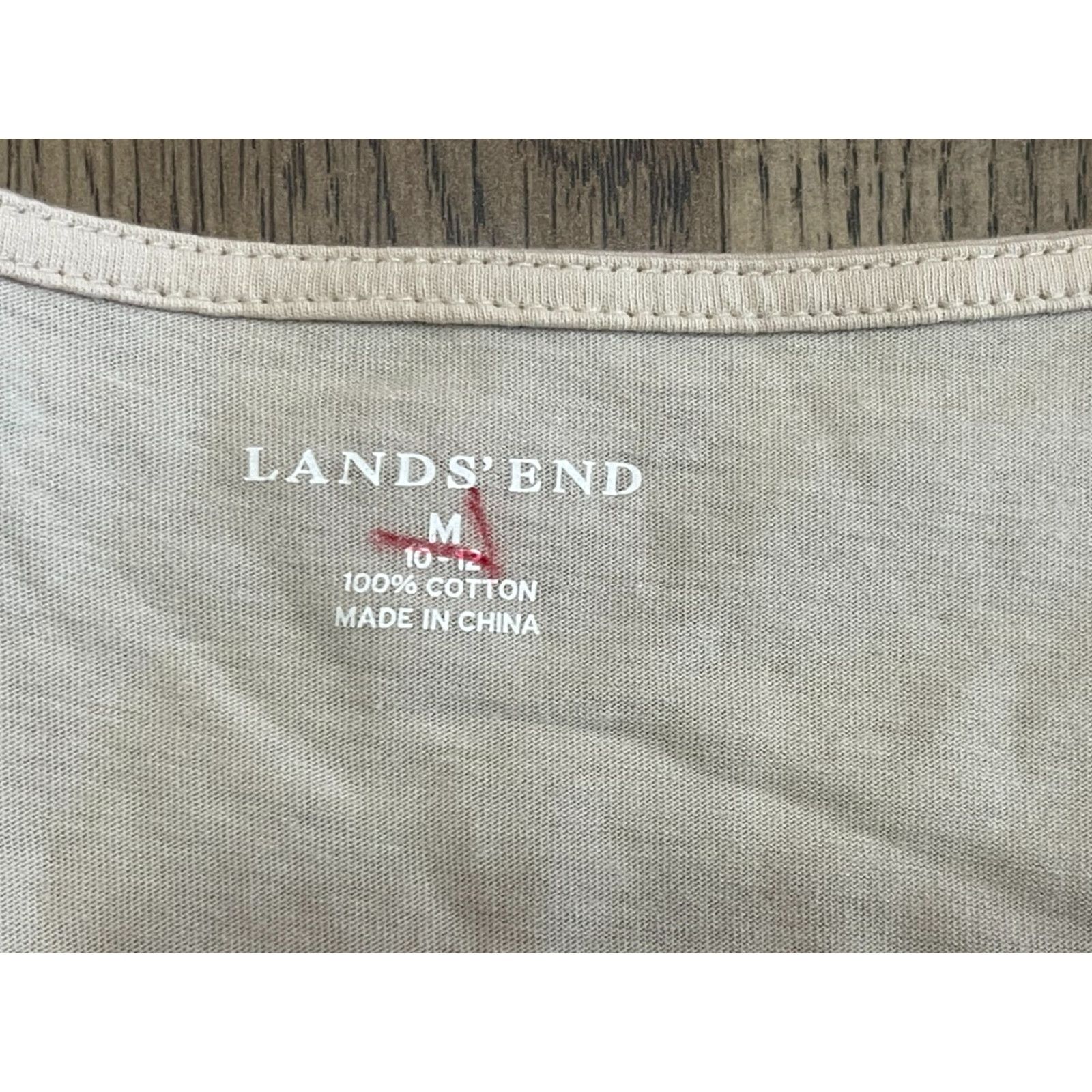 Lands' End **Lands' End Women's T-Shirt, Medium, Brown, Design on Neckline, Casual** User: **Lands' End Women's T-Shirt, Medium, Brown, Neckline Design, Casual** Size M / US 6-8 / IT 42-44 - 6 Thumbnail