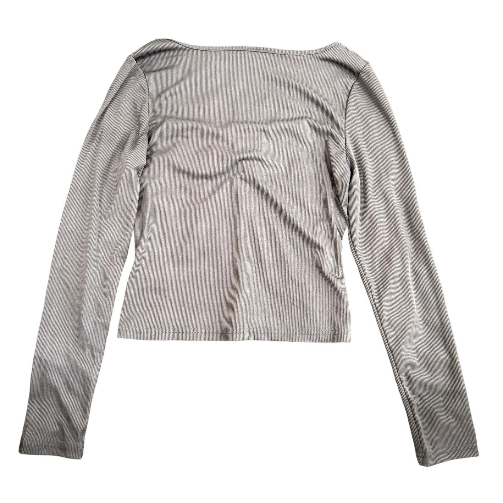 Shein Women's Long Sleeve V-Neck Lace Trim Crop Top in Gray Size L Size L / US 10 / IT 46 - 2 Thumbnail
