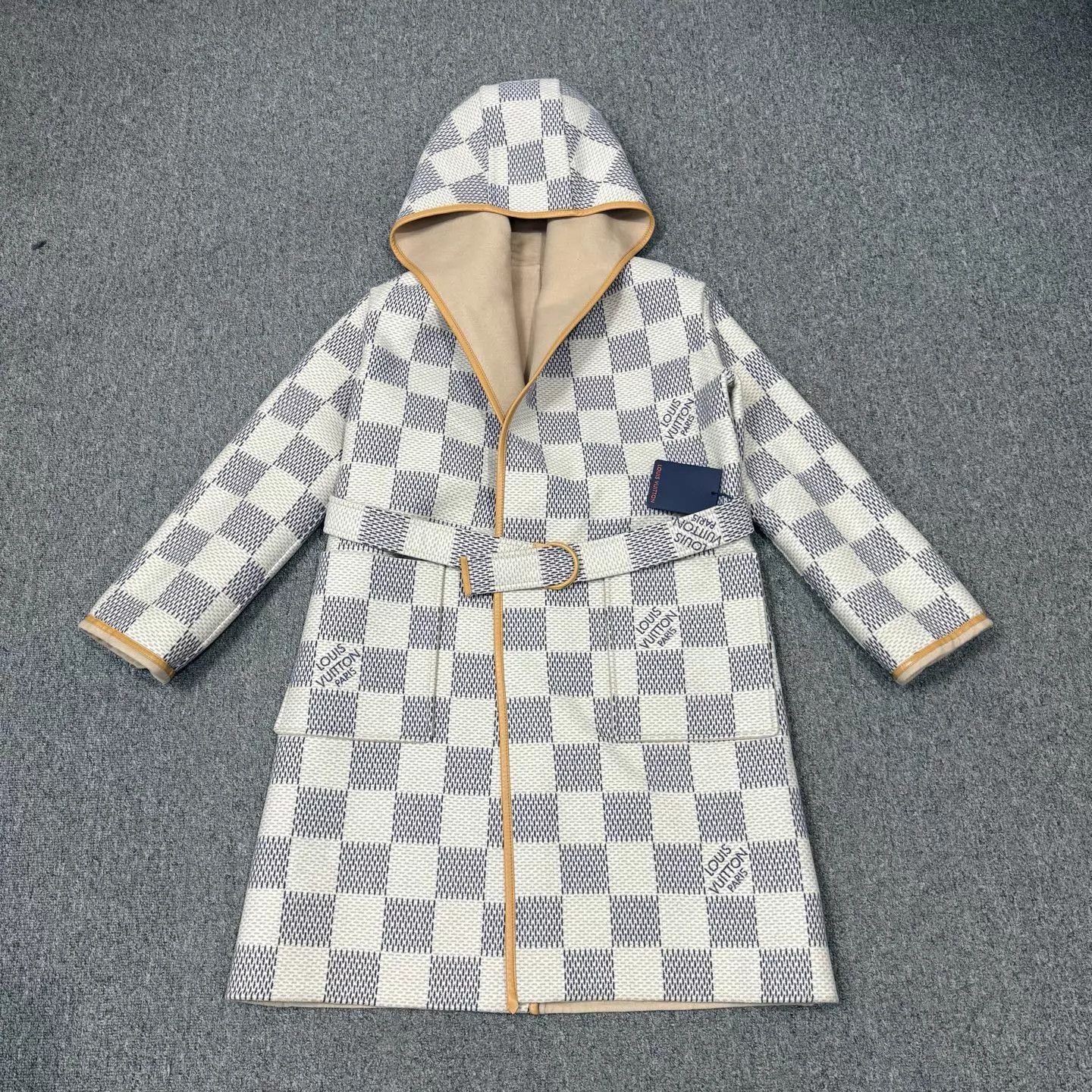 Louis Vuitton LV Damier Double-Faced Wool Overcoat 34 Unused Size XS / US 0-2 / IT 36-38 - 1 Thumbnail