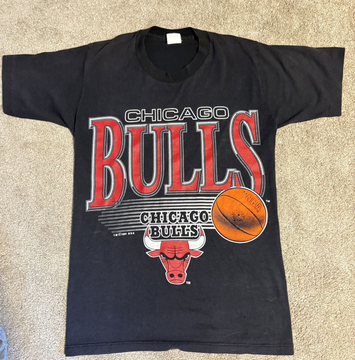 NBA Vintage 1991 Graphic NBA Chicago Bulls Black shirt Size US M / EU 48-50 / 2 - 1 Thumbnail