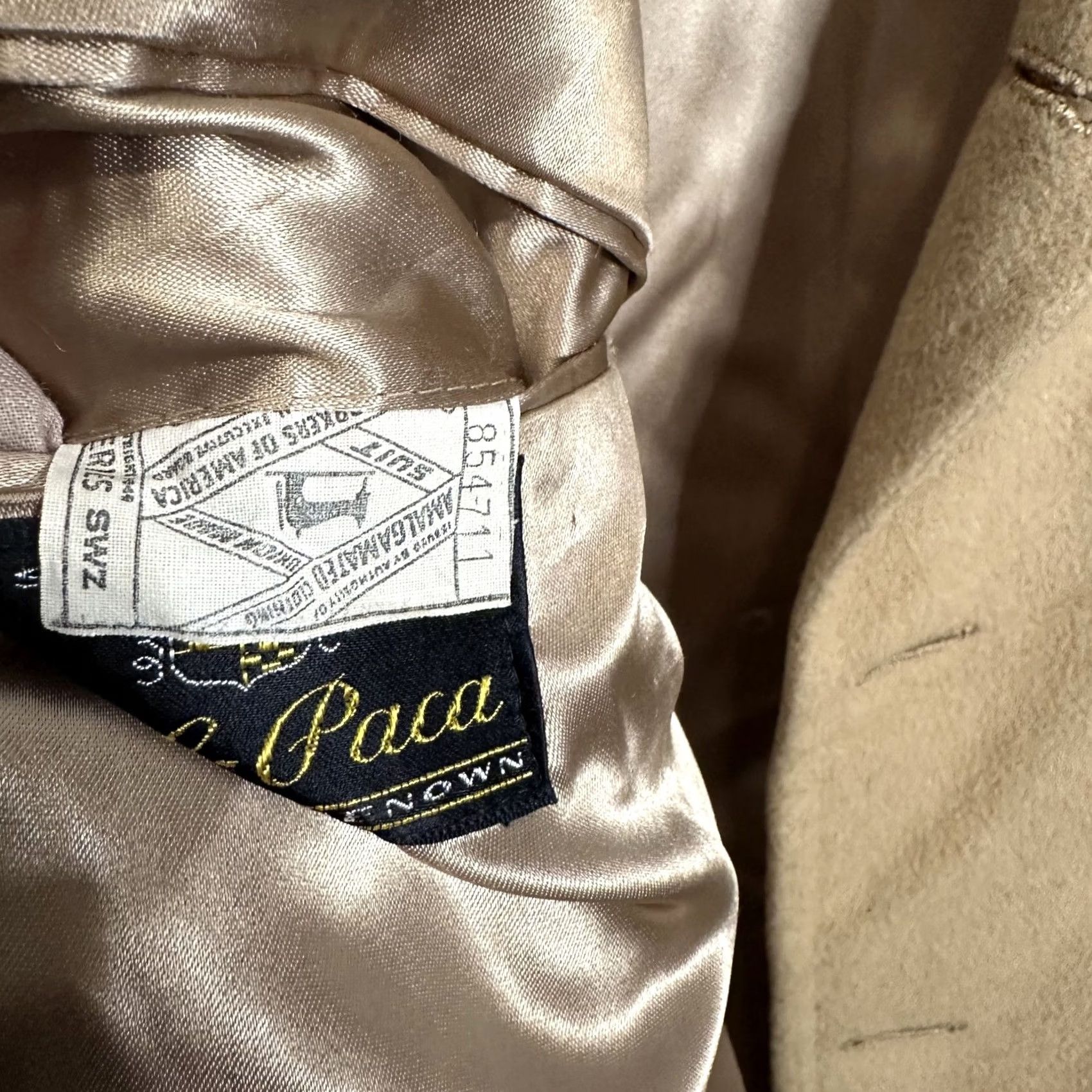 Camel VINTAGE Bal-Paca Coat Mens Camel Hair Overcoat Tan 80s 90s Classic Pockets Size L Size US L / EU 52-54 / 3 - 4 Thumbnail