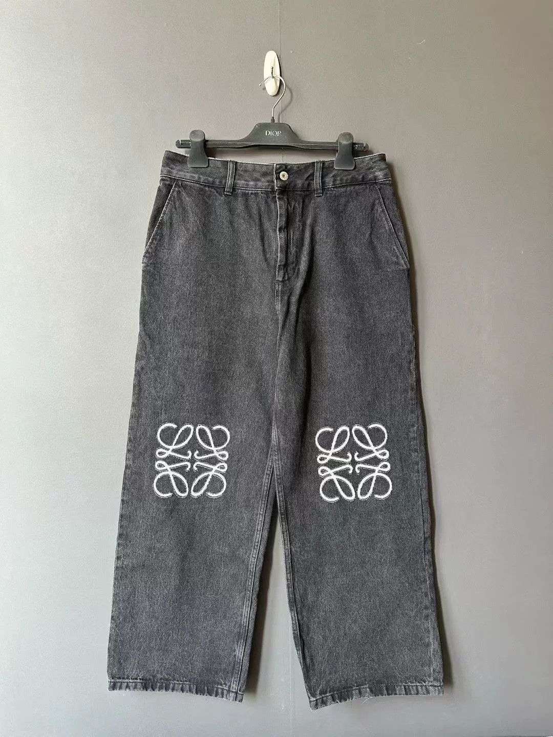 Loewe loewe embroidered logo denim pants Size US 27 - 1 Thumbnail