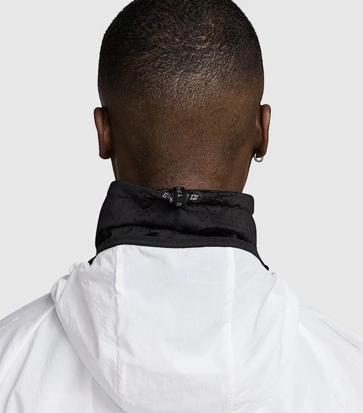 Nike NEW Nike Trail Neck Wrap Face mask Running Hiking - Black - Size ONE SIZE - 4 Thumbnail