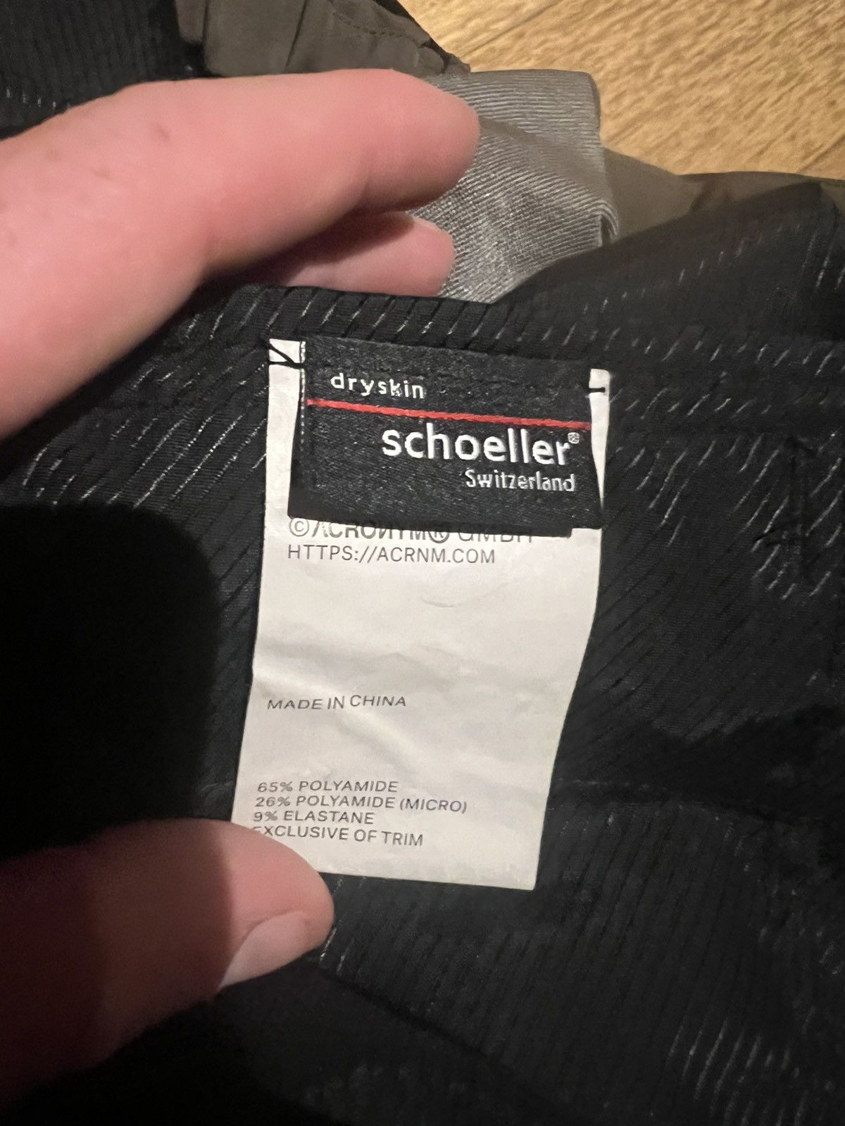 Acronym Acronym P31A-DS Size US 30 / EU 46 - 10 Thumbnail