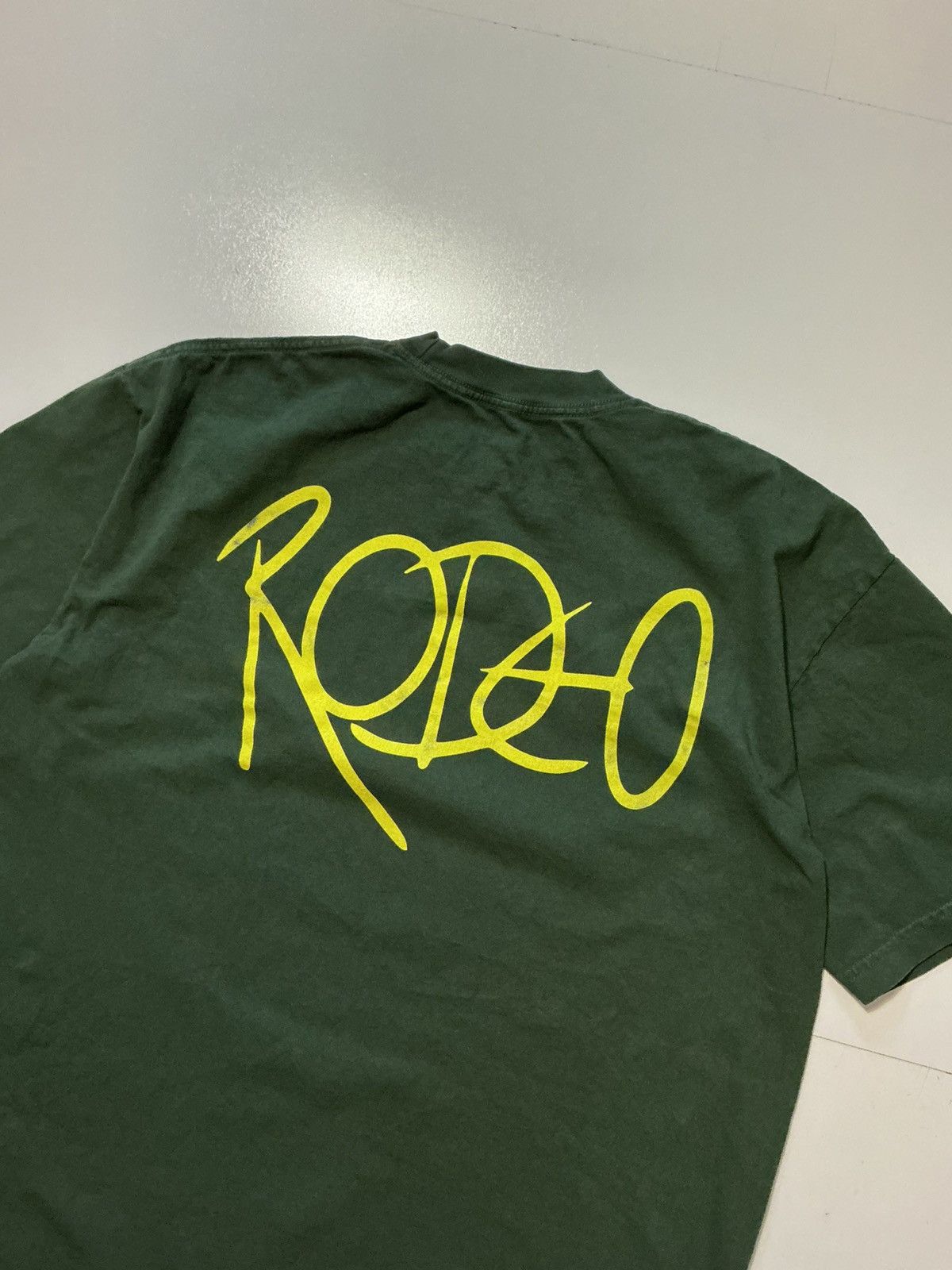 Other Rodeo Made In California Green Graphic Crewneck S/S T-Shirt Size US L / EU 52-54 / 3 - 5 Thumbnail